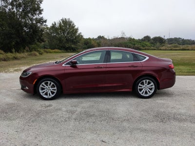 2016 Chrysler 200 Limited