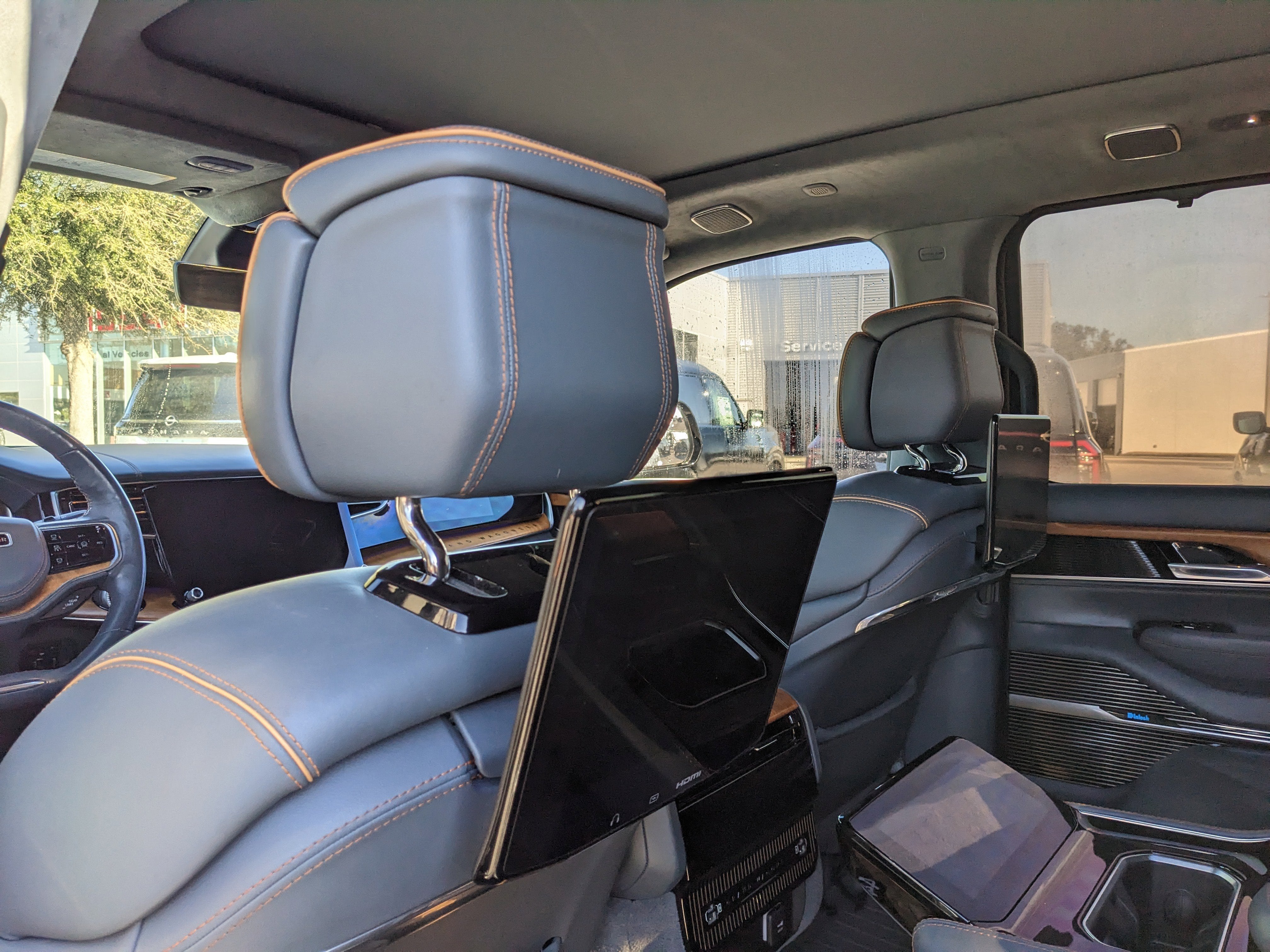 2022 Jeep Grand Wagoneer Series III