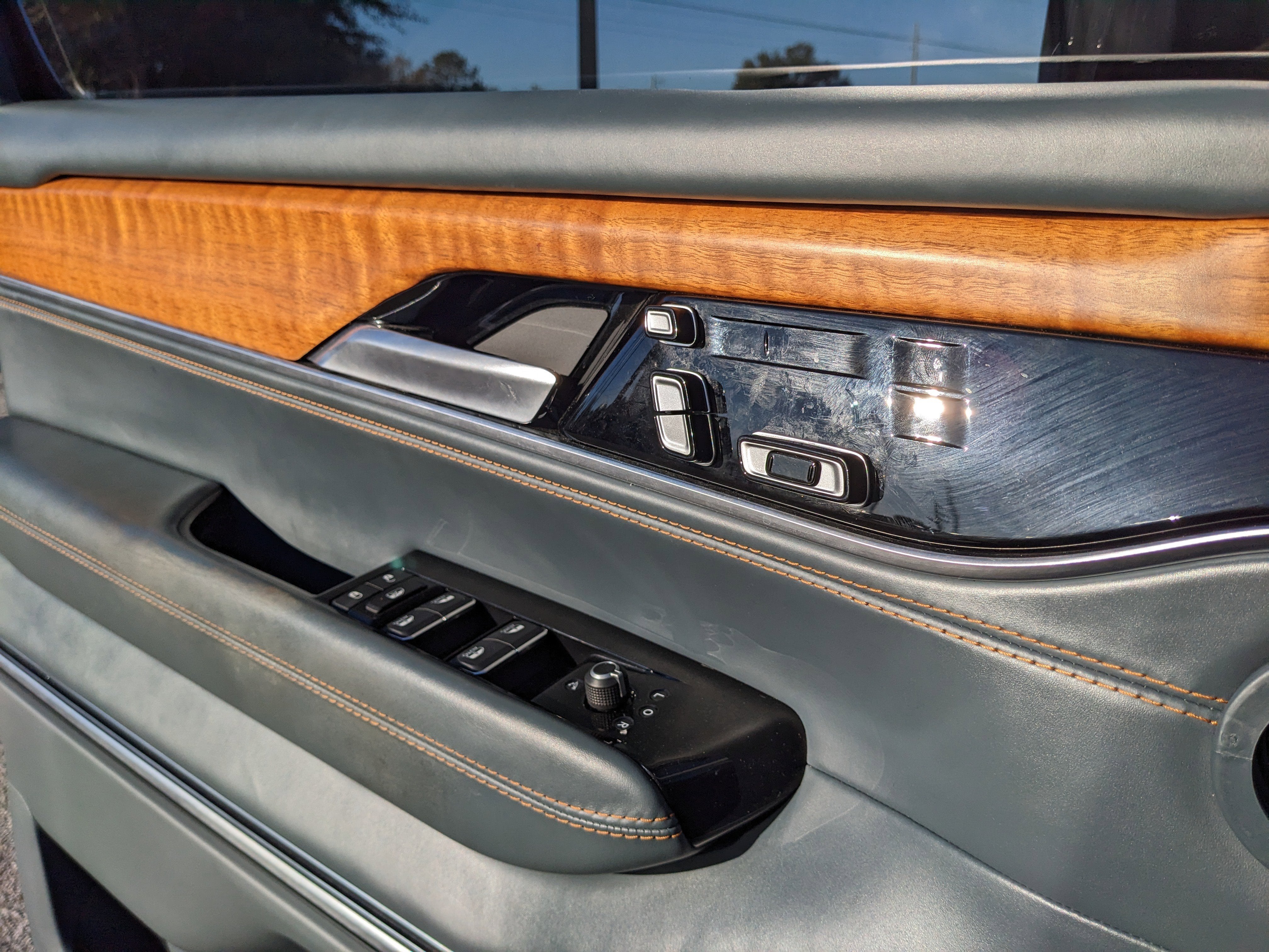 2022 Jeep Grand Wagoneer Series III