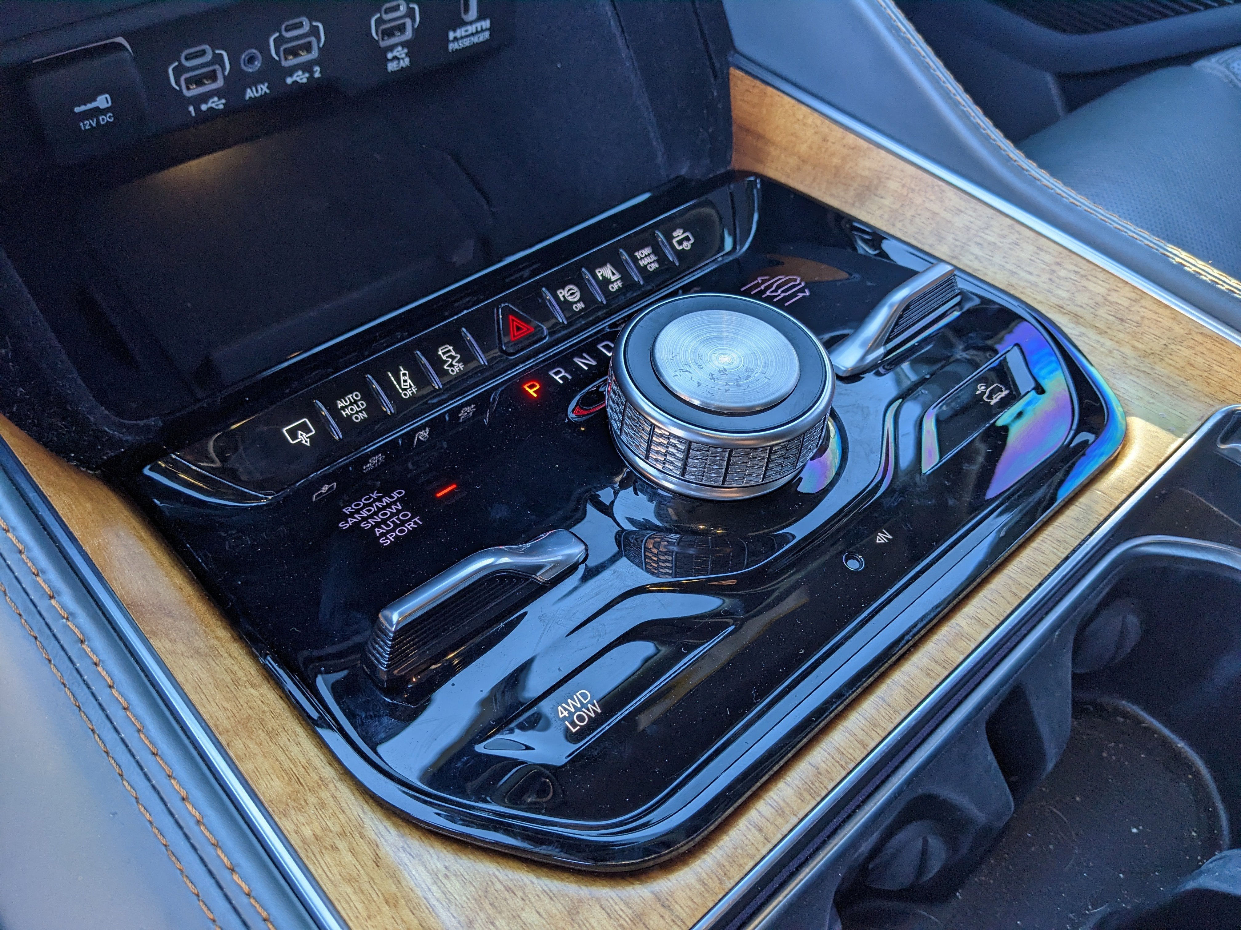 2022 Jeep Grand Wagoneer Series III