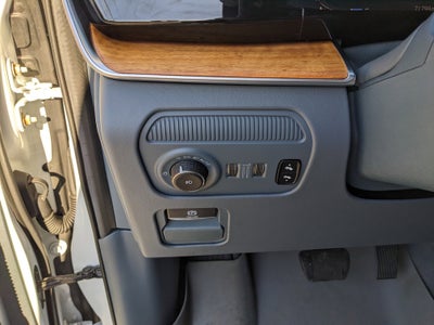 2022 Jeep Grand Wagoneer Series III