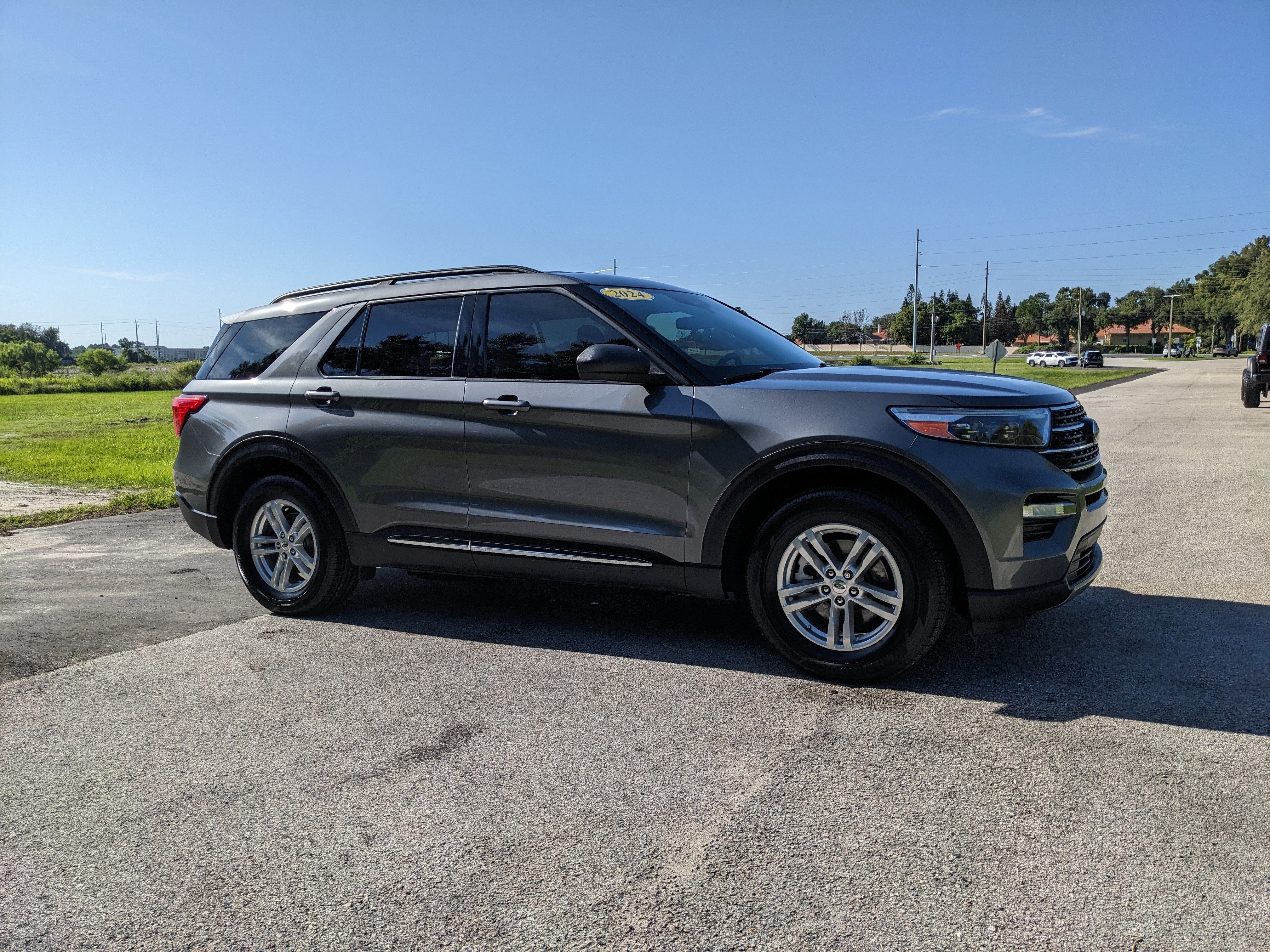 2024 Ford Explorer XLT