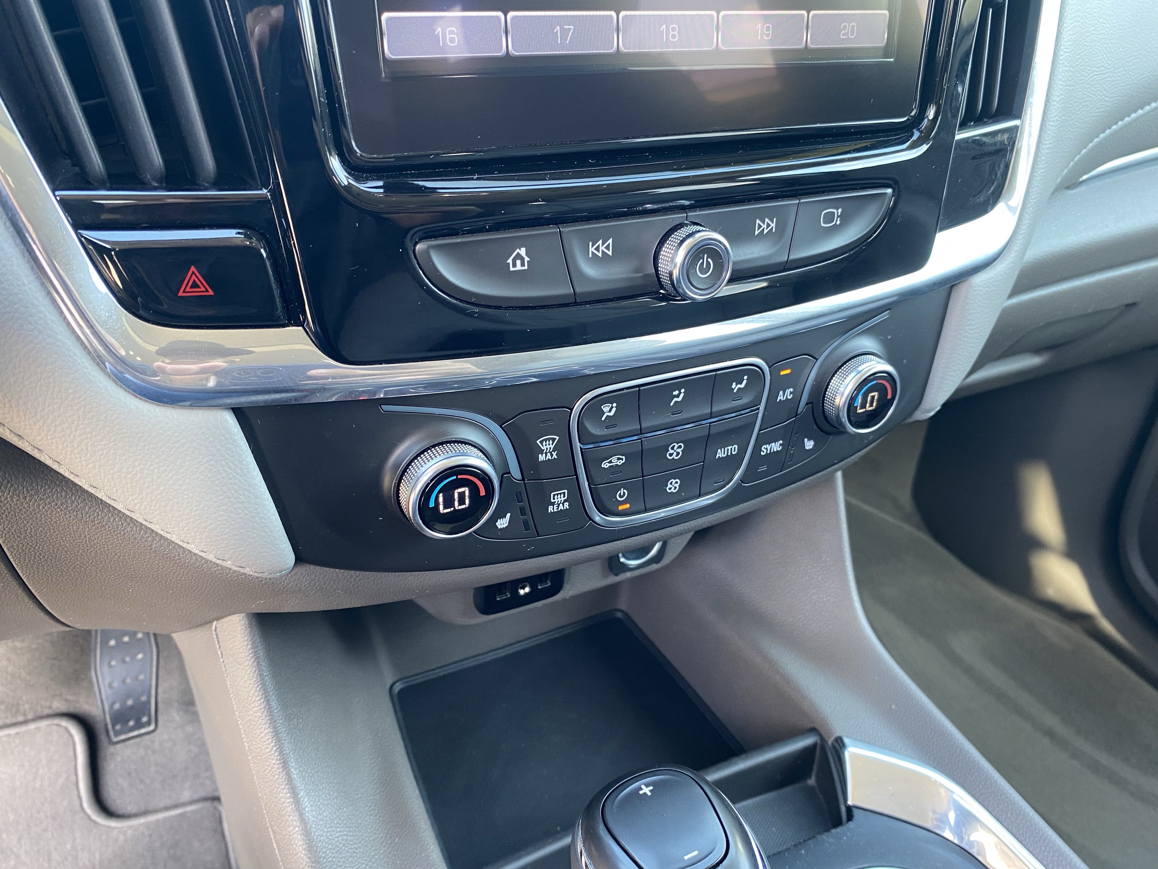 2019 Chevrolet Traverse LT Leather
