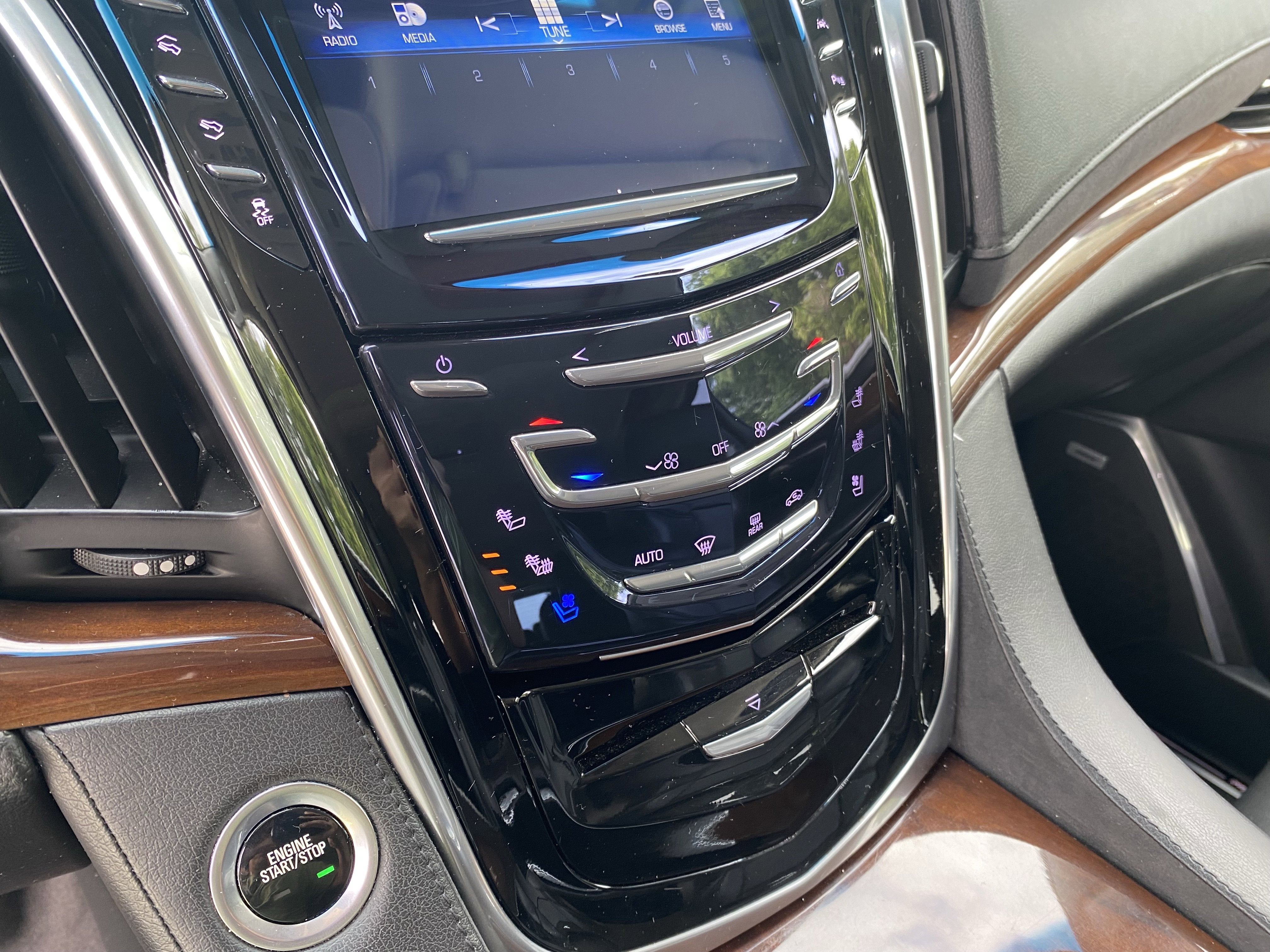 2020 Cadillac Escalade Premium Luxury