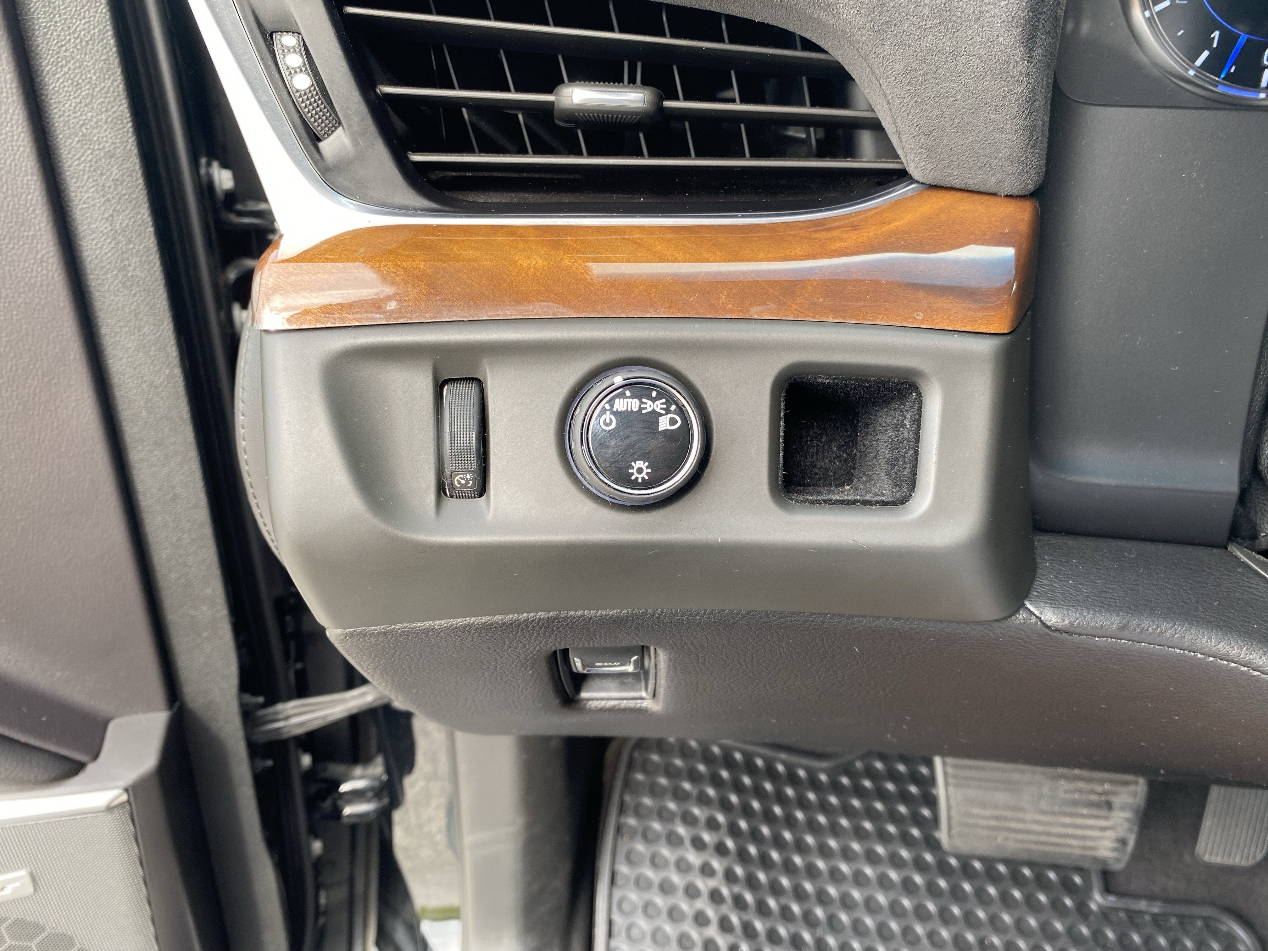 2020 Cadillac Escalade Premium Luxury