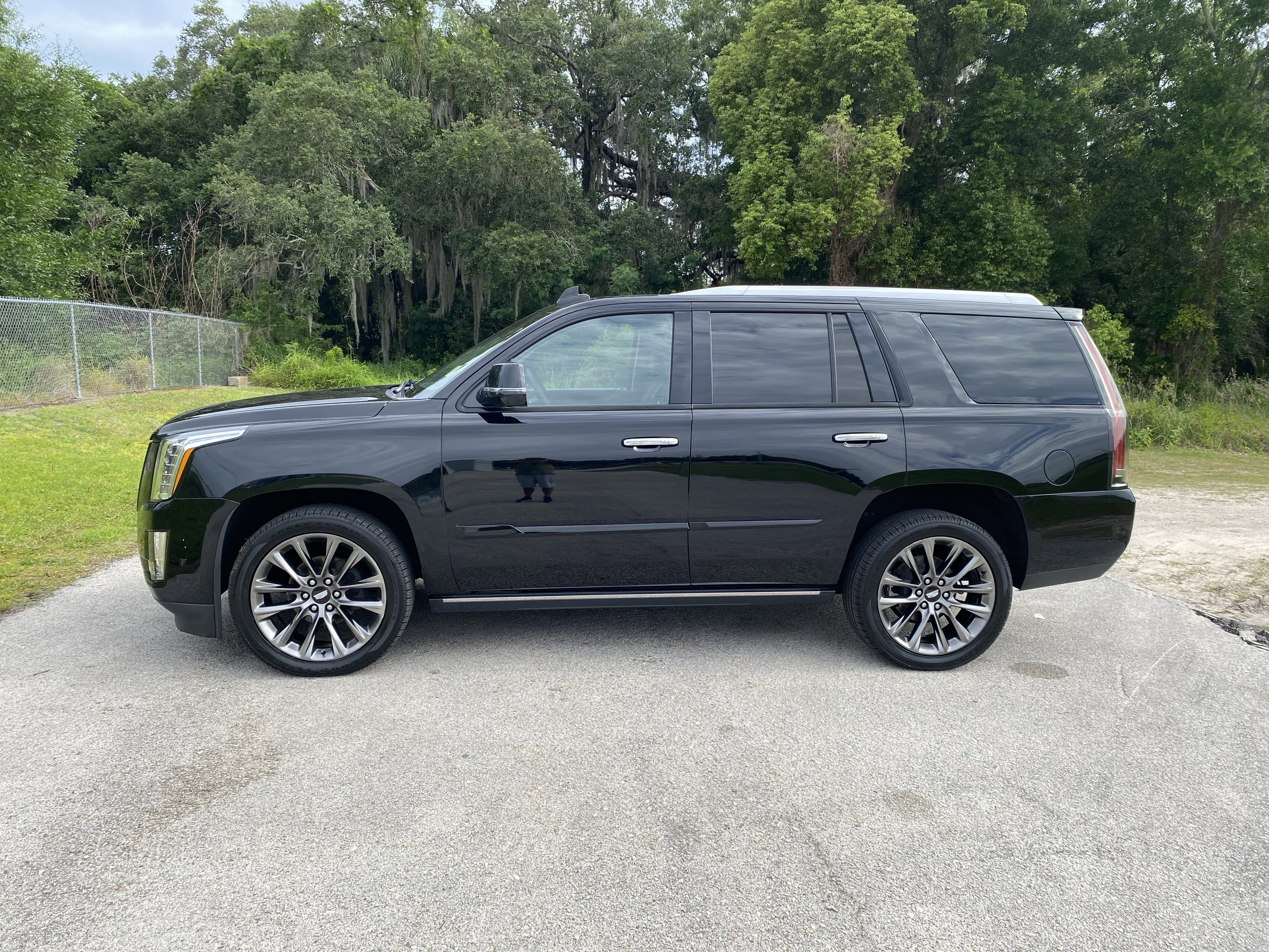 2020 Cadillac Escalade Premium Luxury