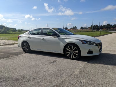 2022 Nissan Altima 2.5 SR