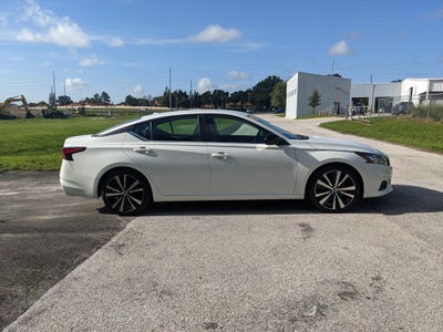 2022 Nissan Altima 2.5 SR