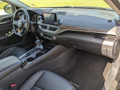 2022 Nissan Altima 2.5 Platinum