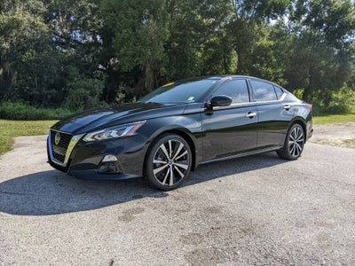 2022 Nissan Altima 2.5 Platinum