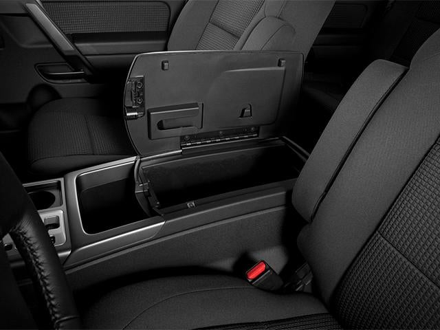 2014 Nissan Titan SV