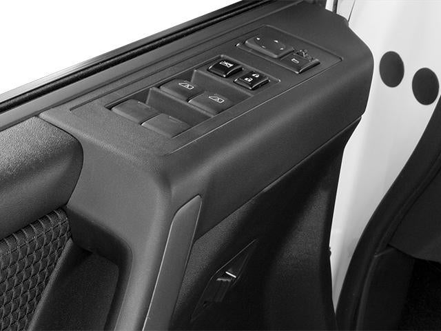 2014 Nissan Titan SV