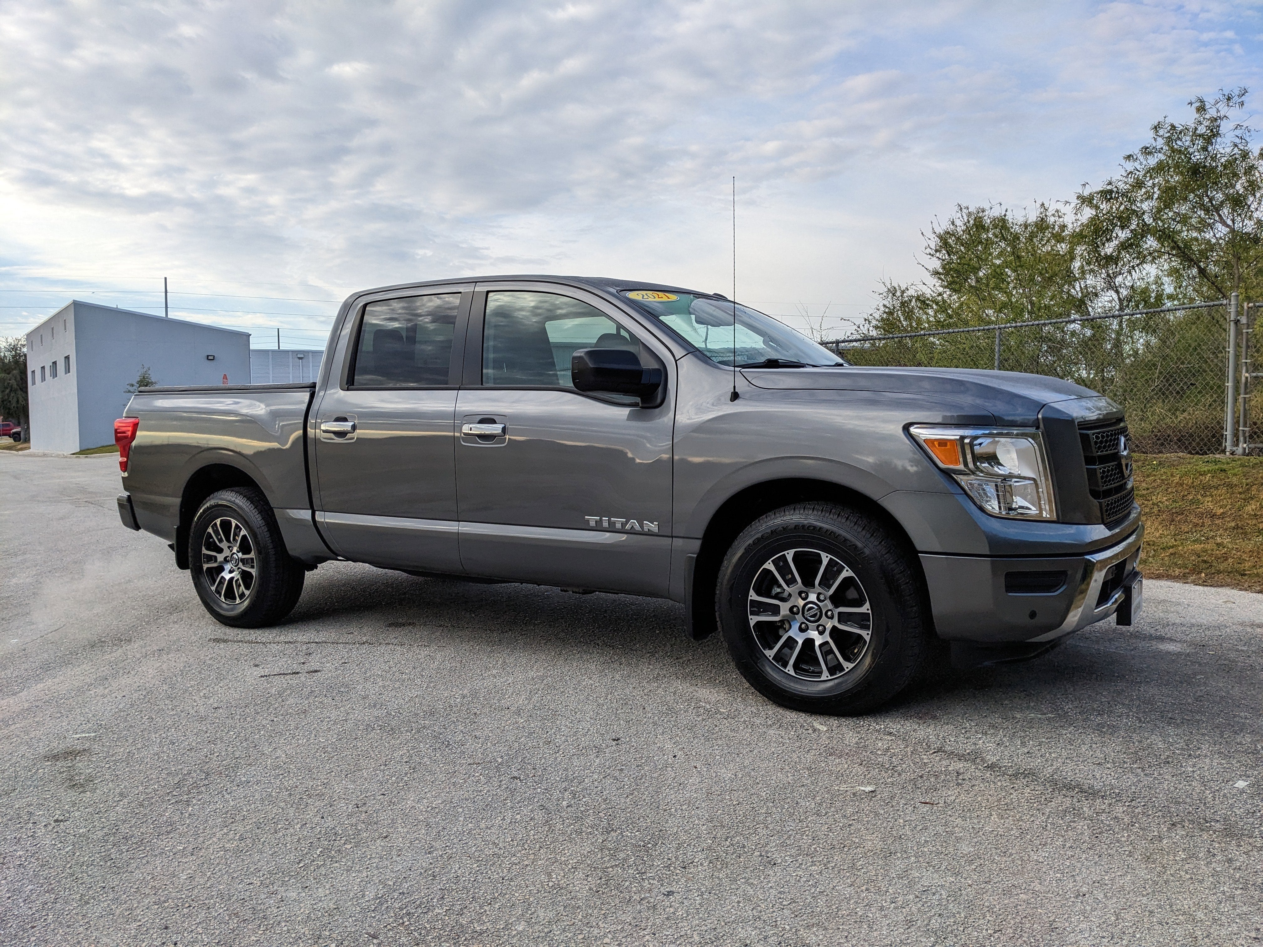 2021 Nissan Titan SV