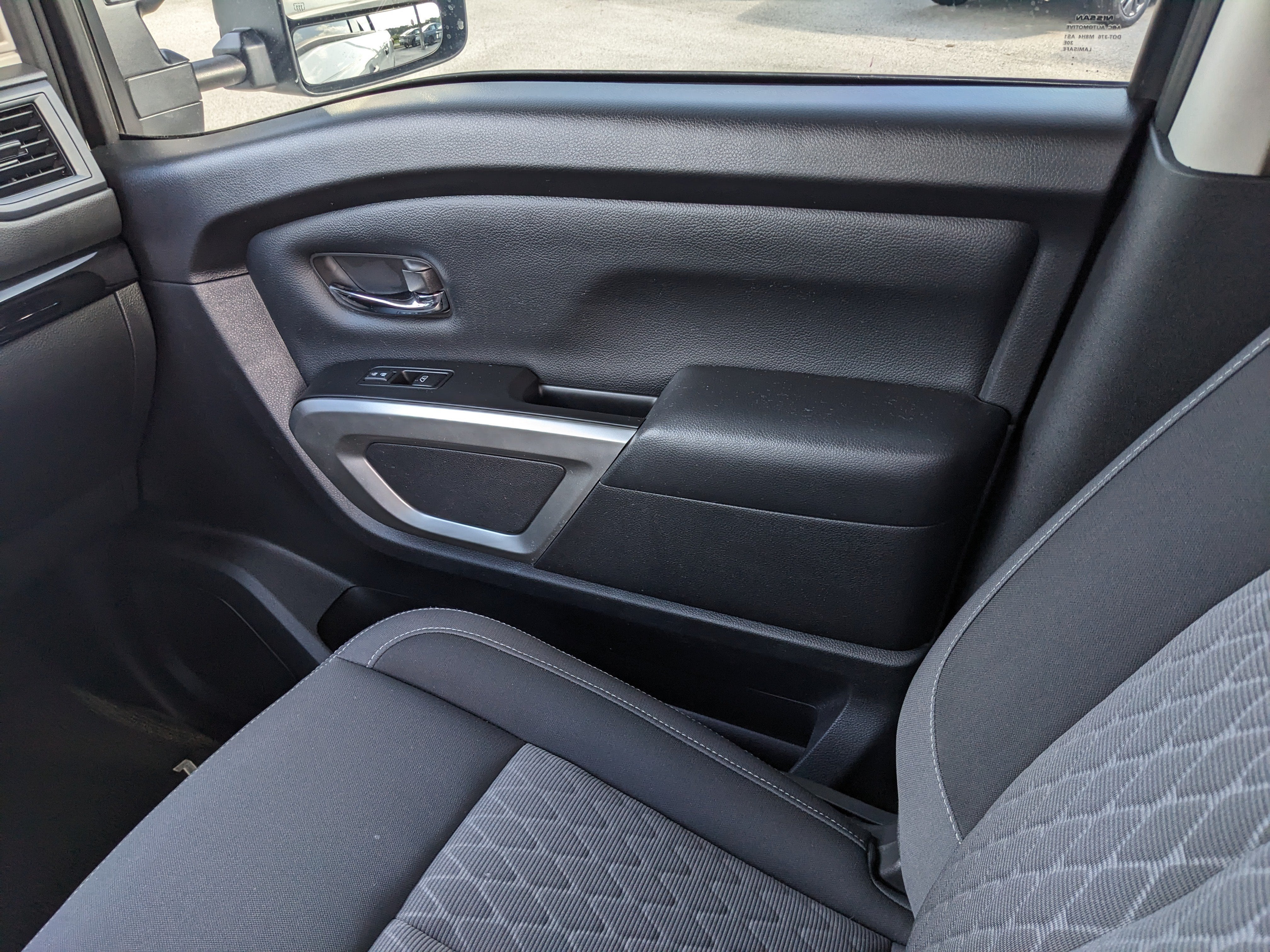 2024 Nissan Titan XD SV