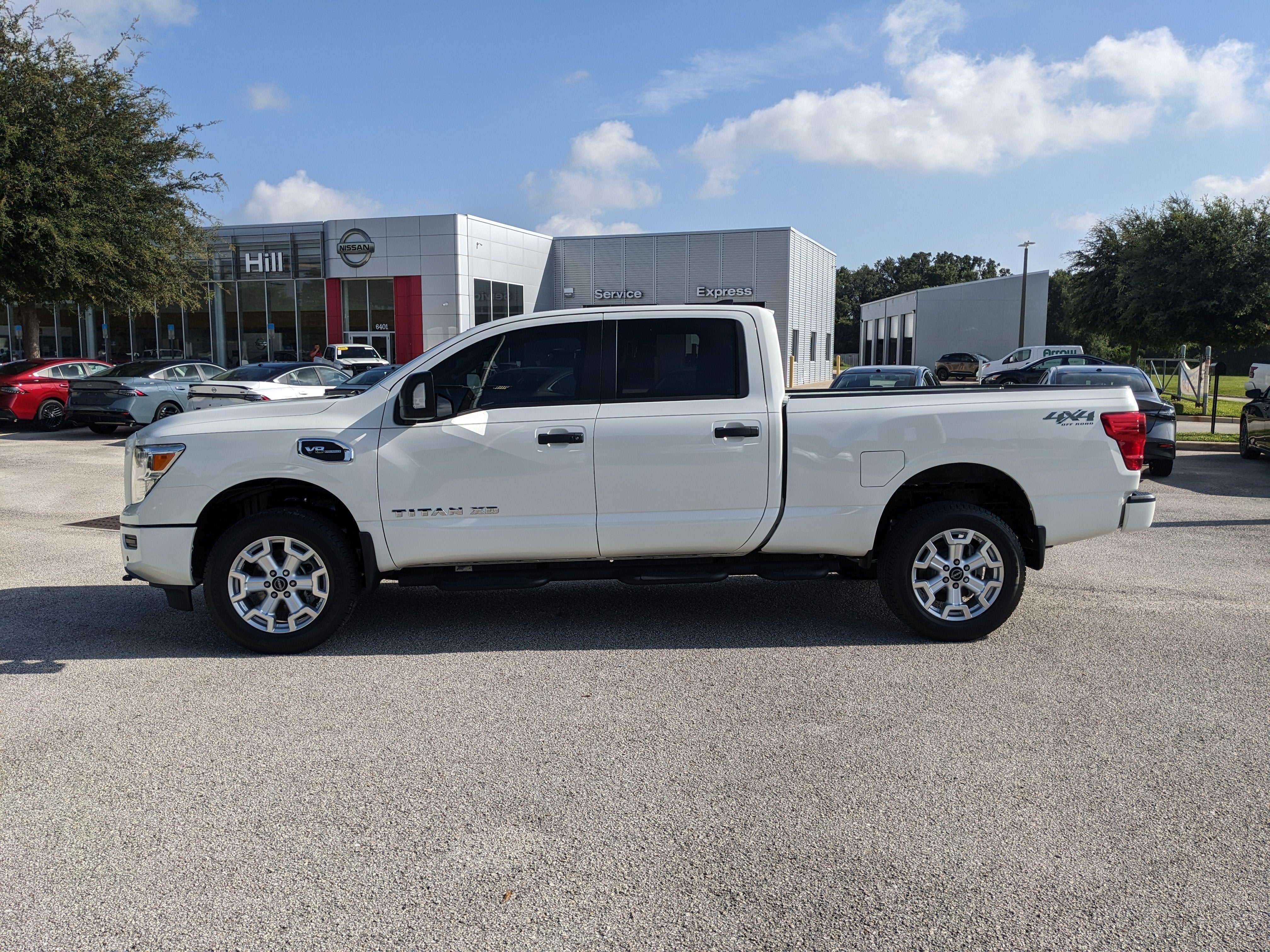 2024 Nissan Titan XD SV