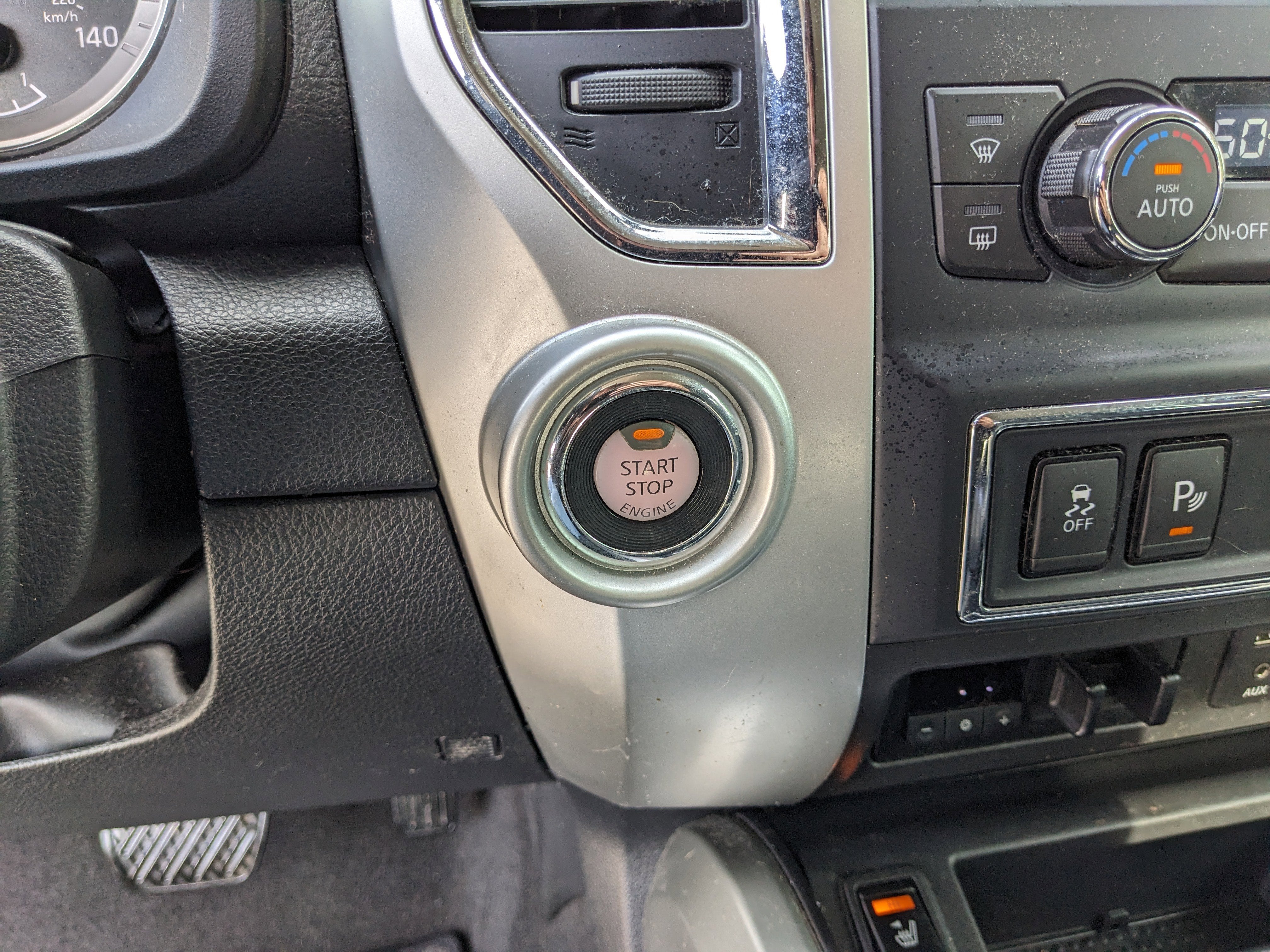 2017 Nissan Titan XD SV