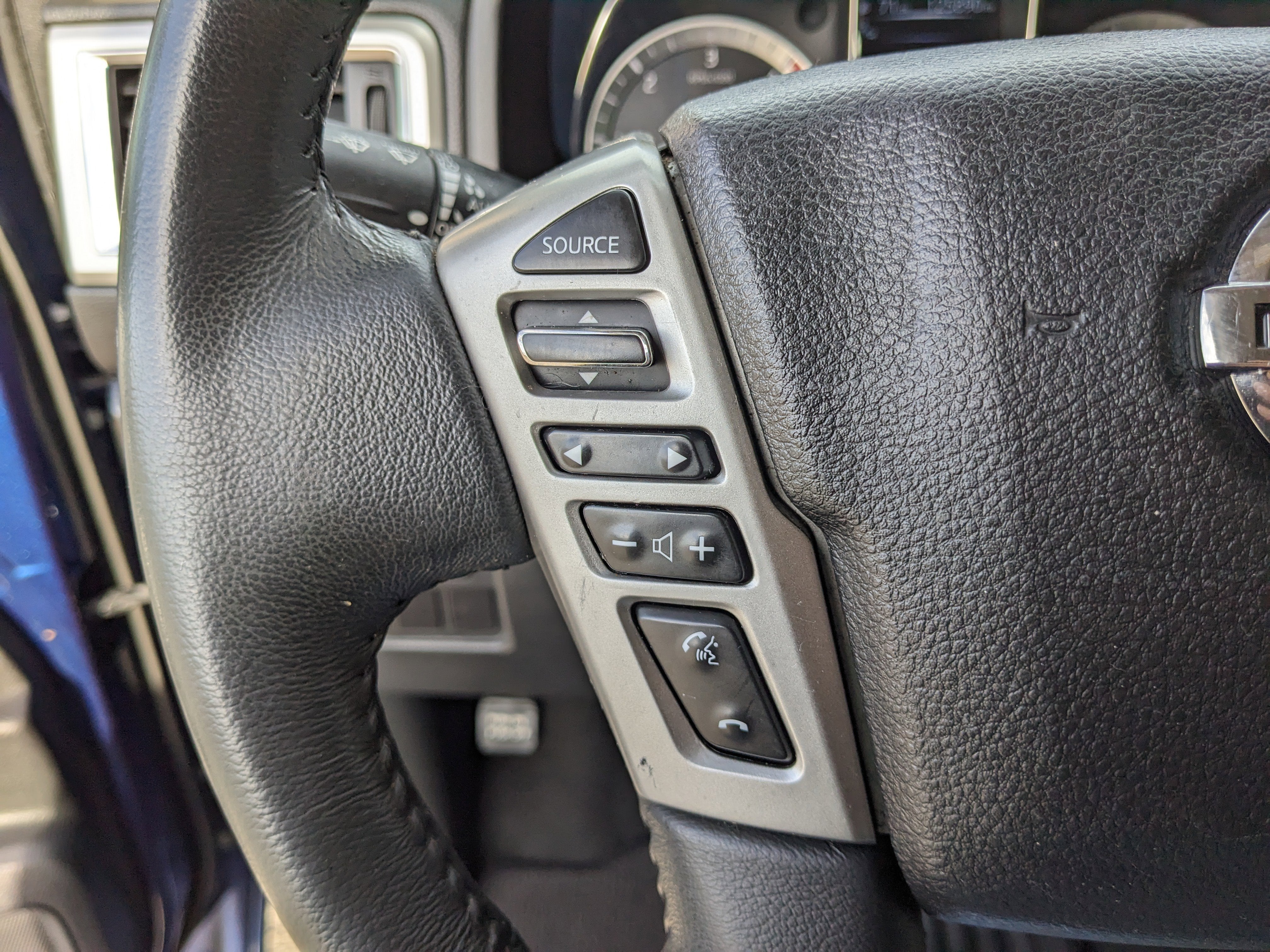 2017 Nissan Titan XD SV