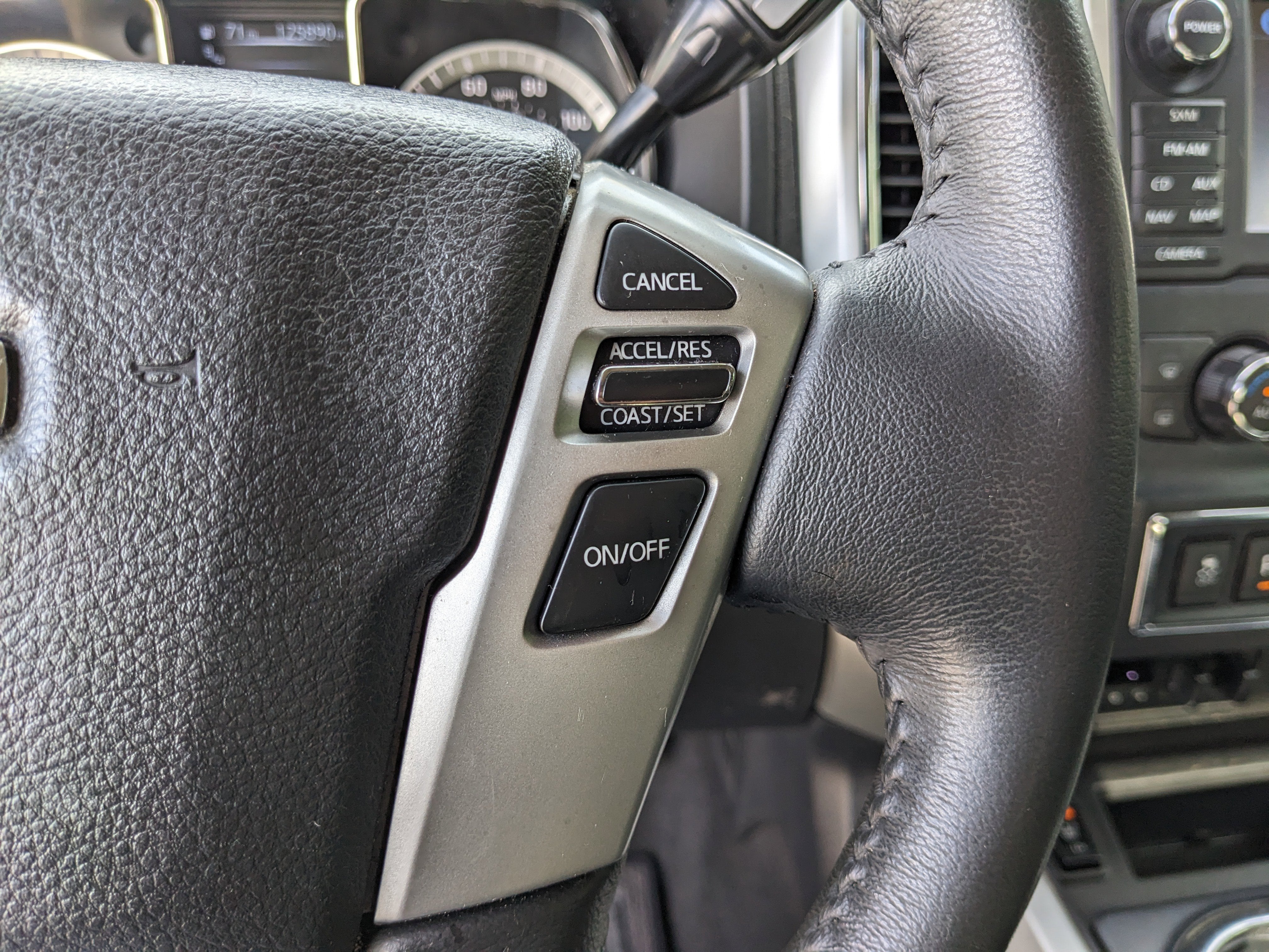 2017 Nissan Titan XD SV