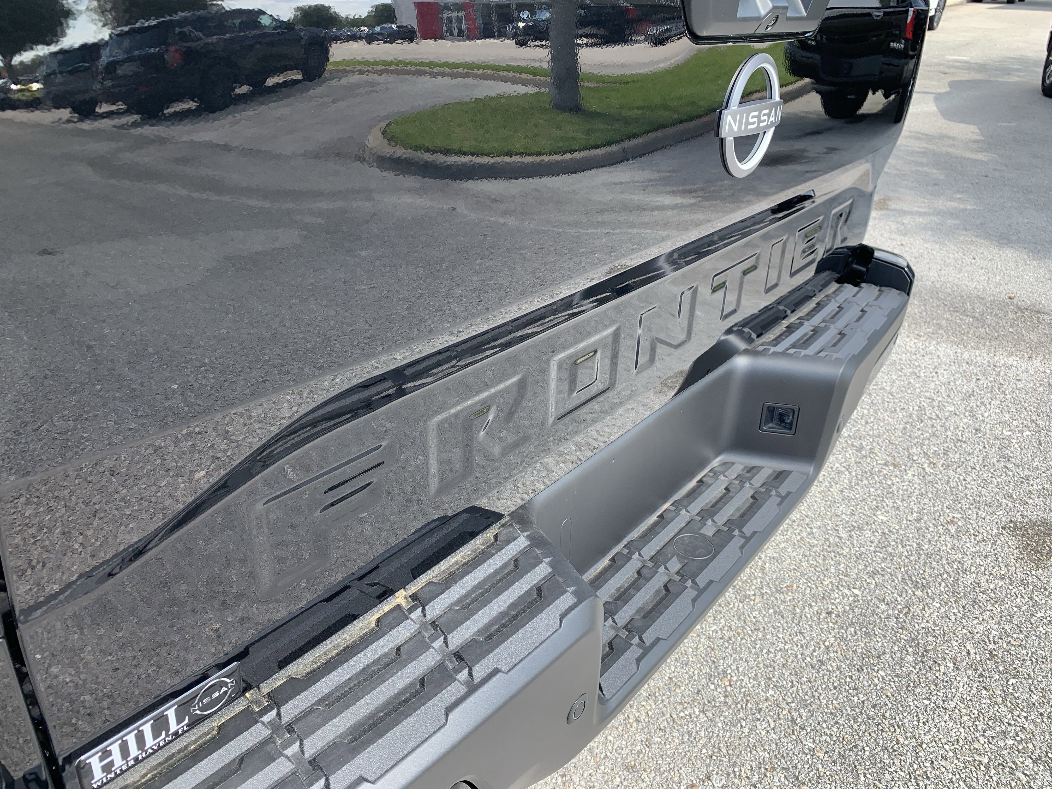 2025 Nissan Frontier SV