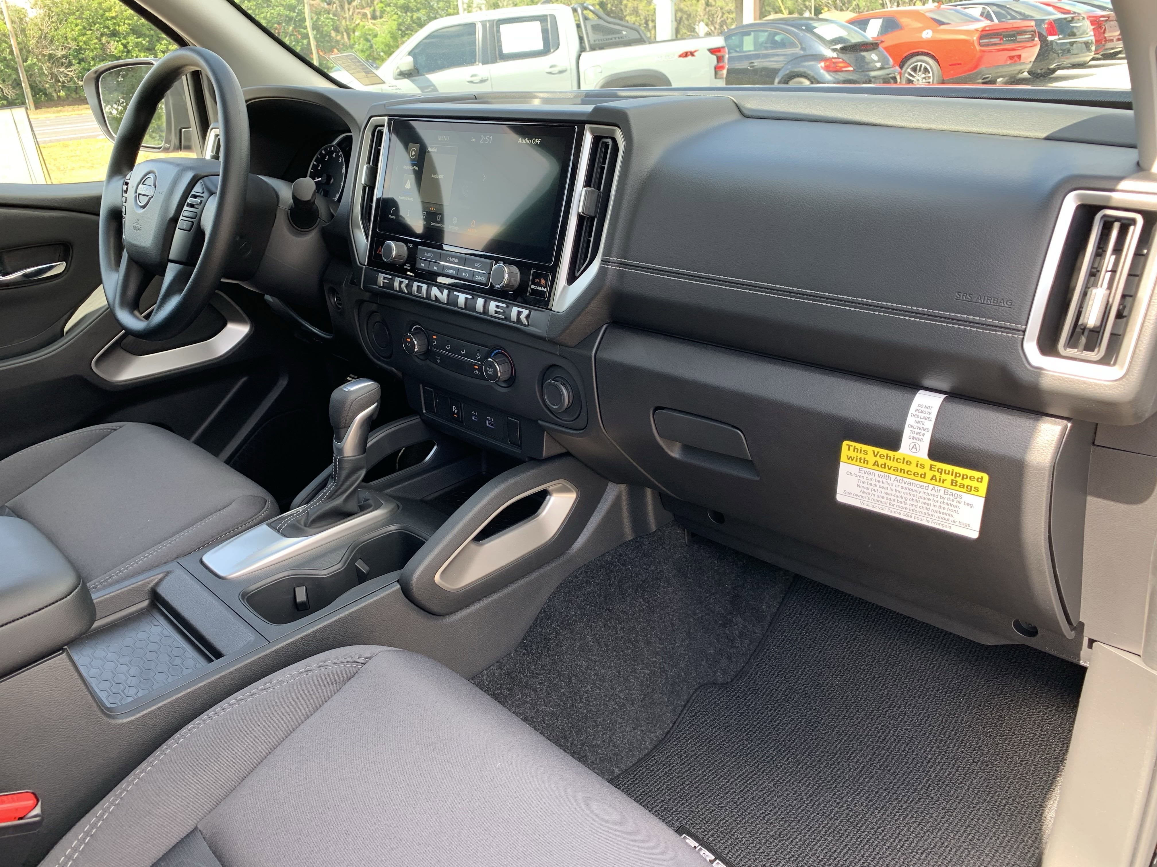 2025 Nissan Frontier SV