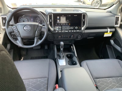 2025 Nissan Frontier SV