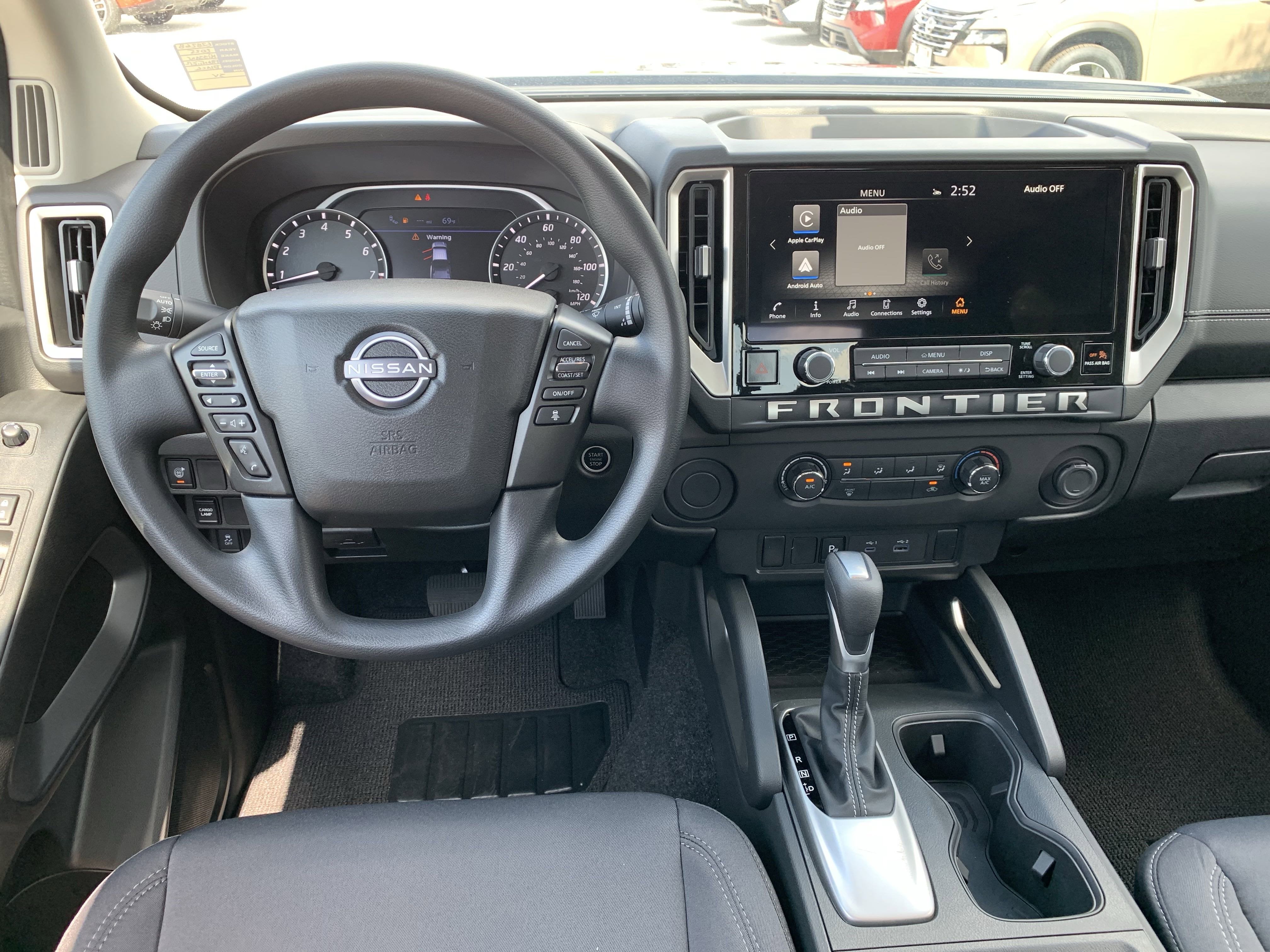 2025 Nissan Frontier SV