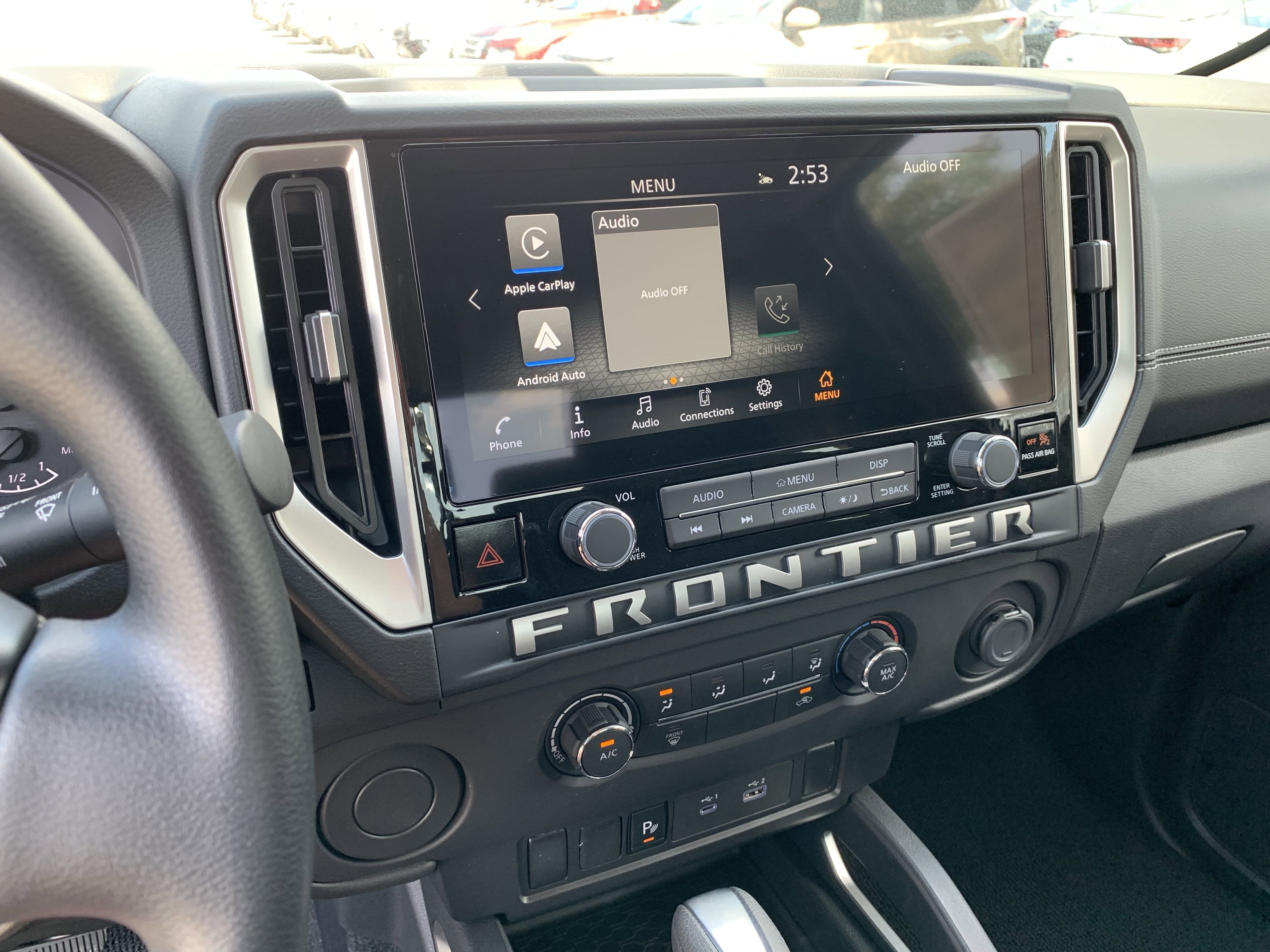 2025 Nissan Frontier SV