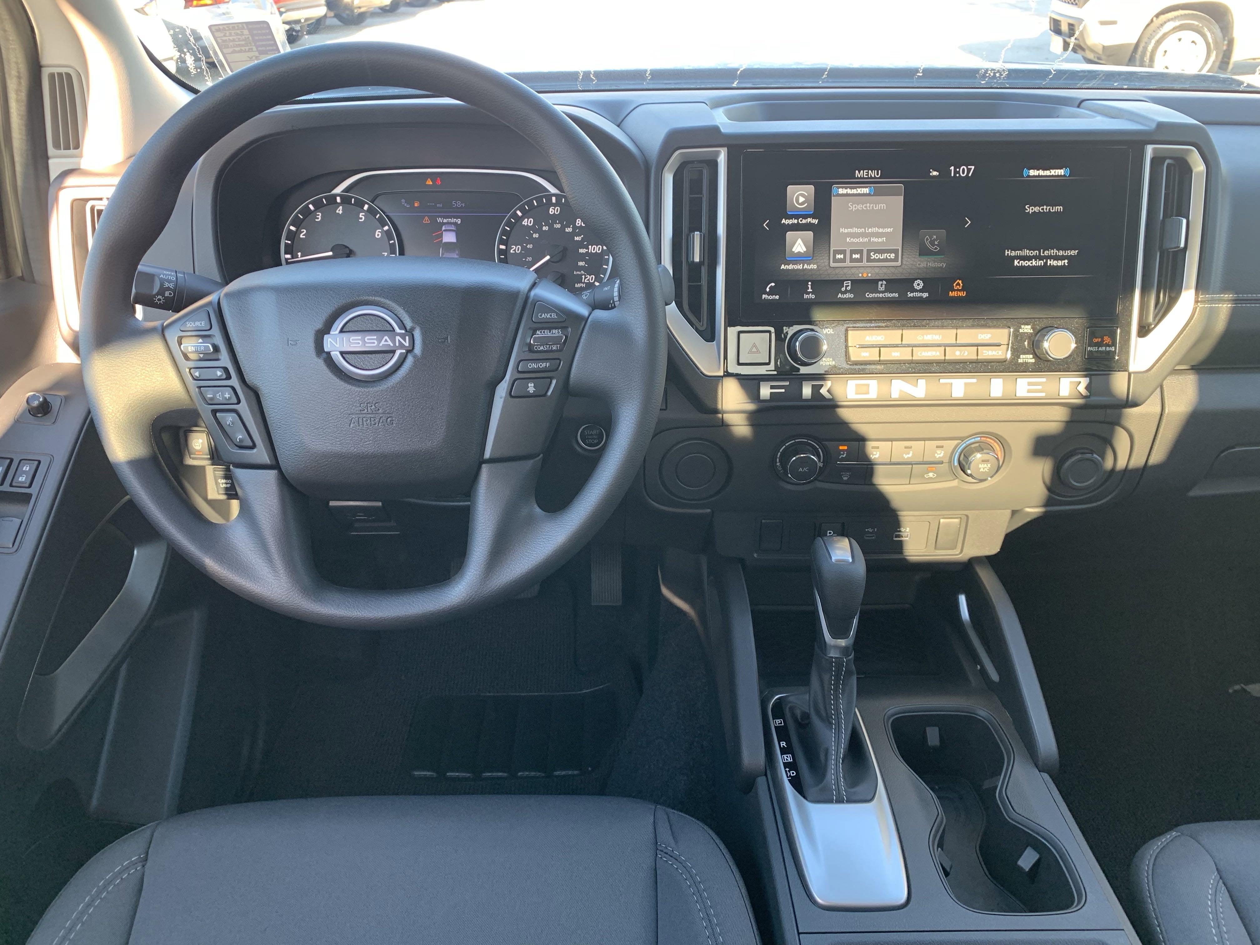 2025 Nissan Frontier SV