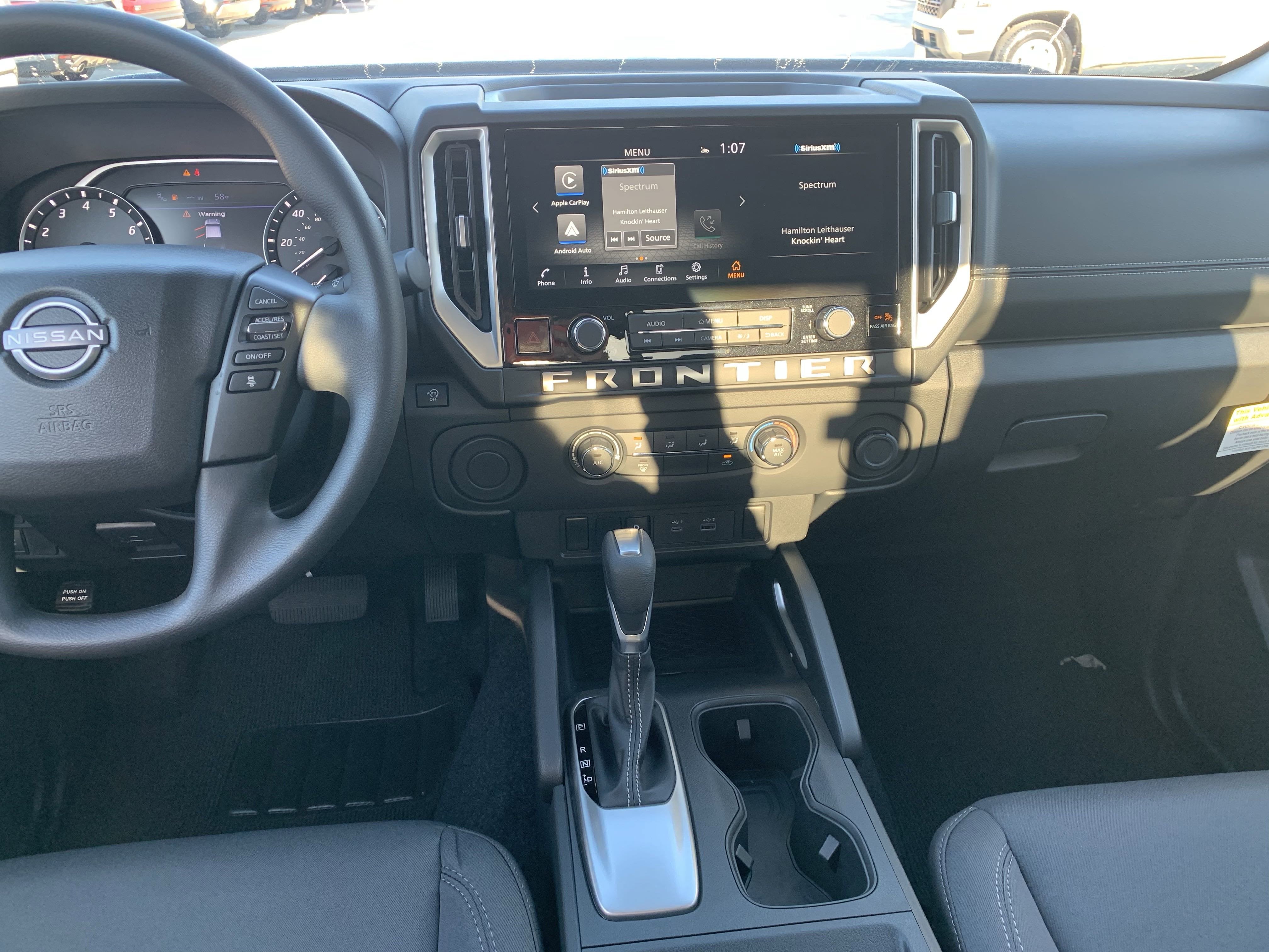 2025 Nissan Frontier SV