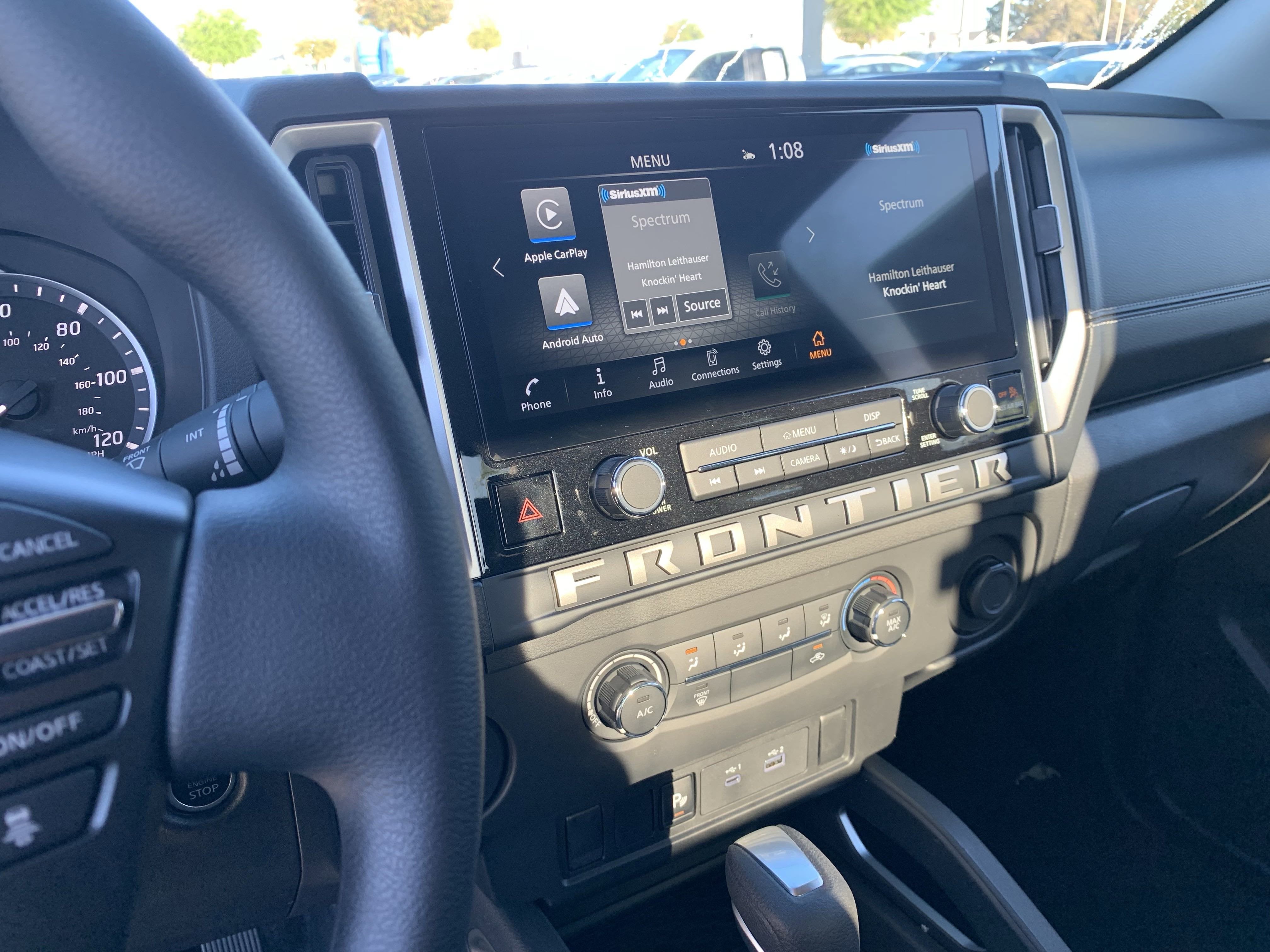 2025 Nissan Frontier SV