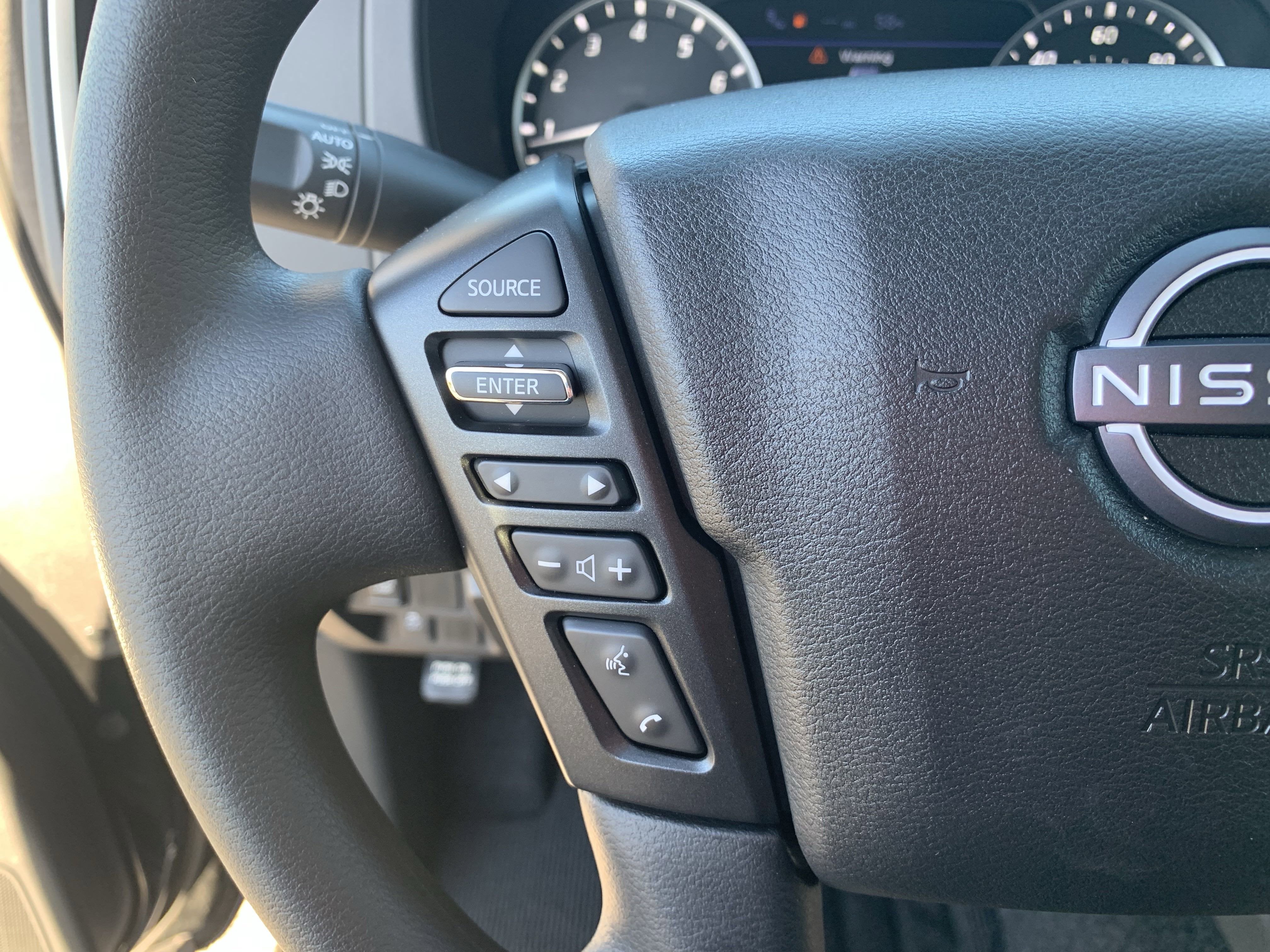 2025 Nissan Frontier SV