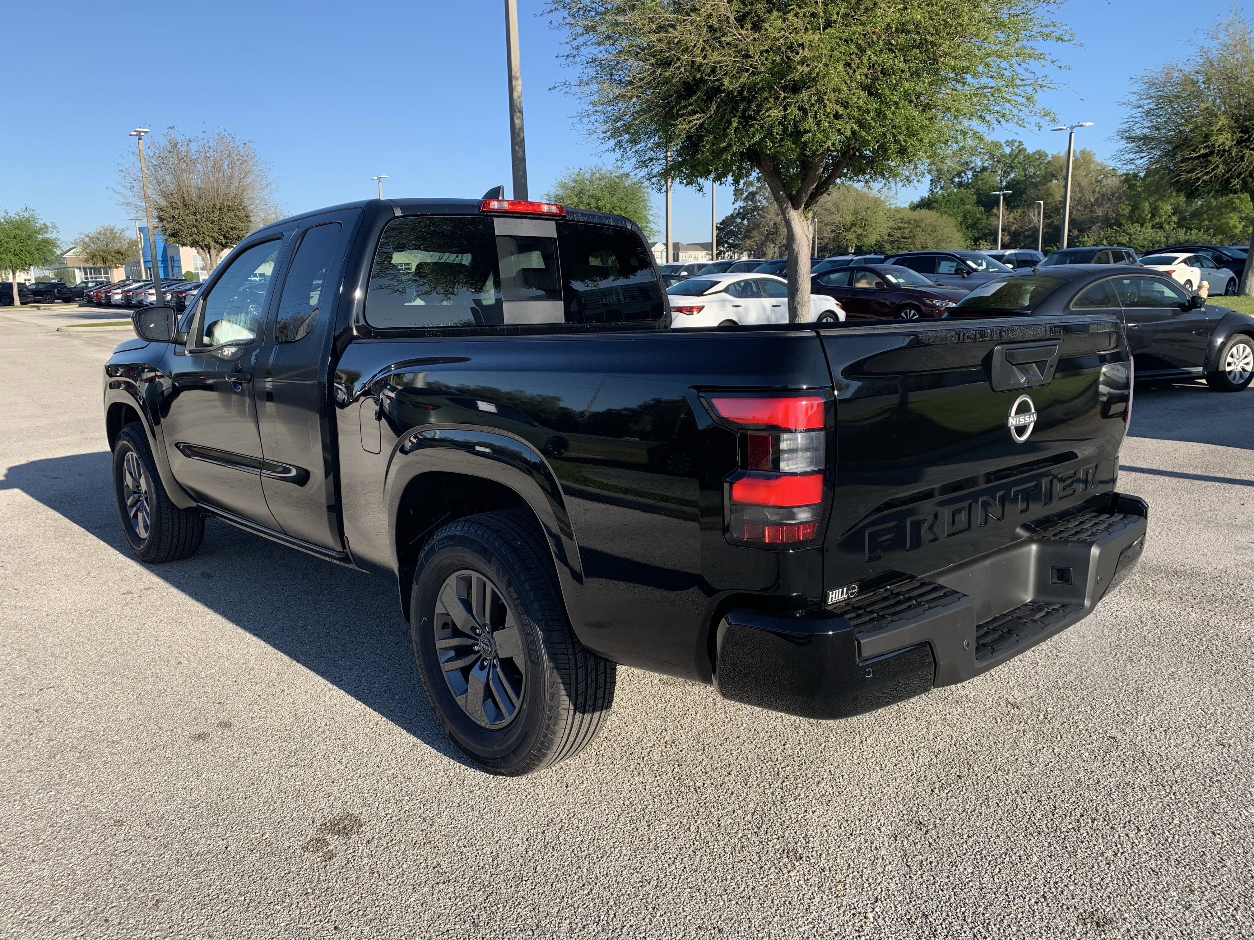2025 Nissan Frontier SV