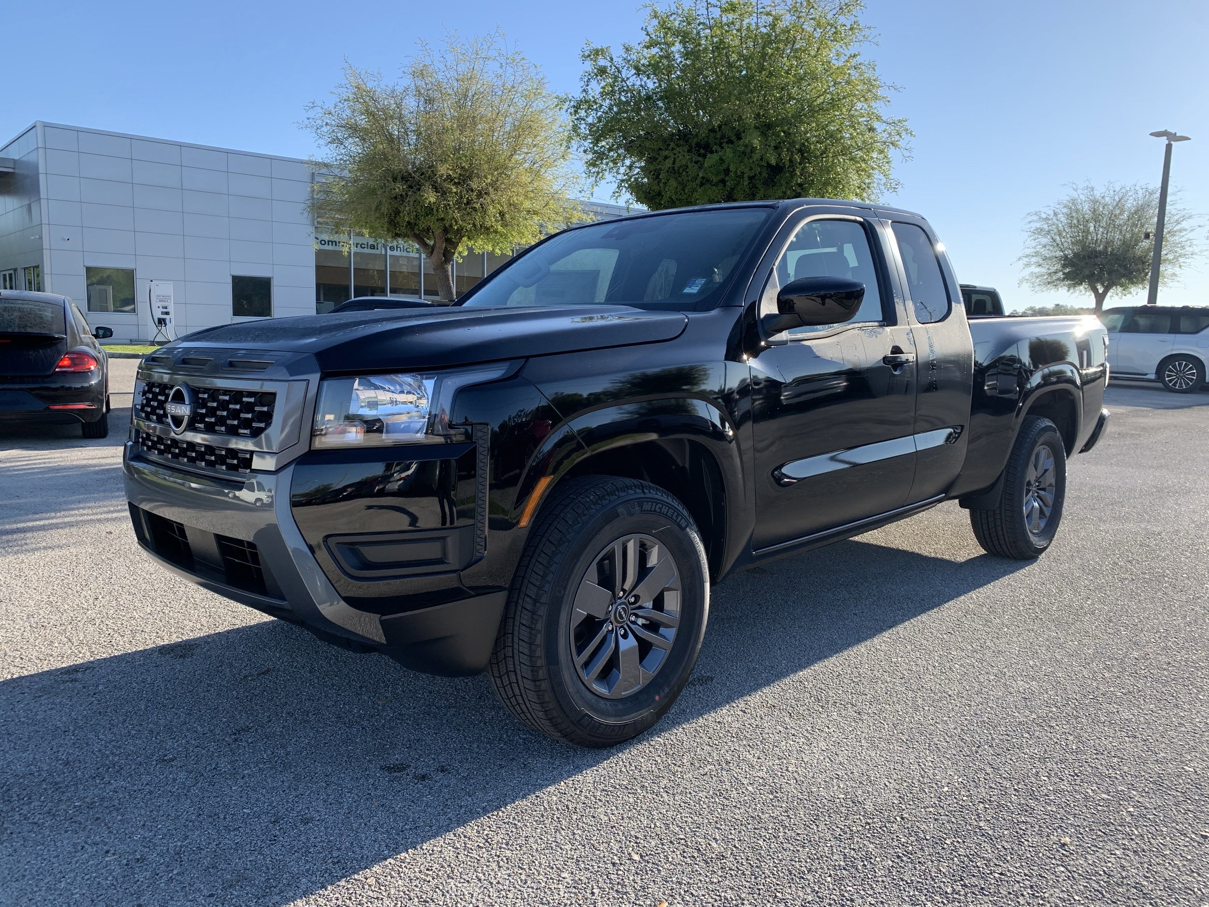 2025 Nissan Frontier SV