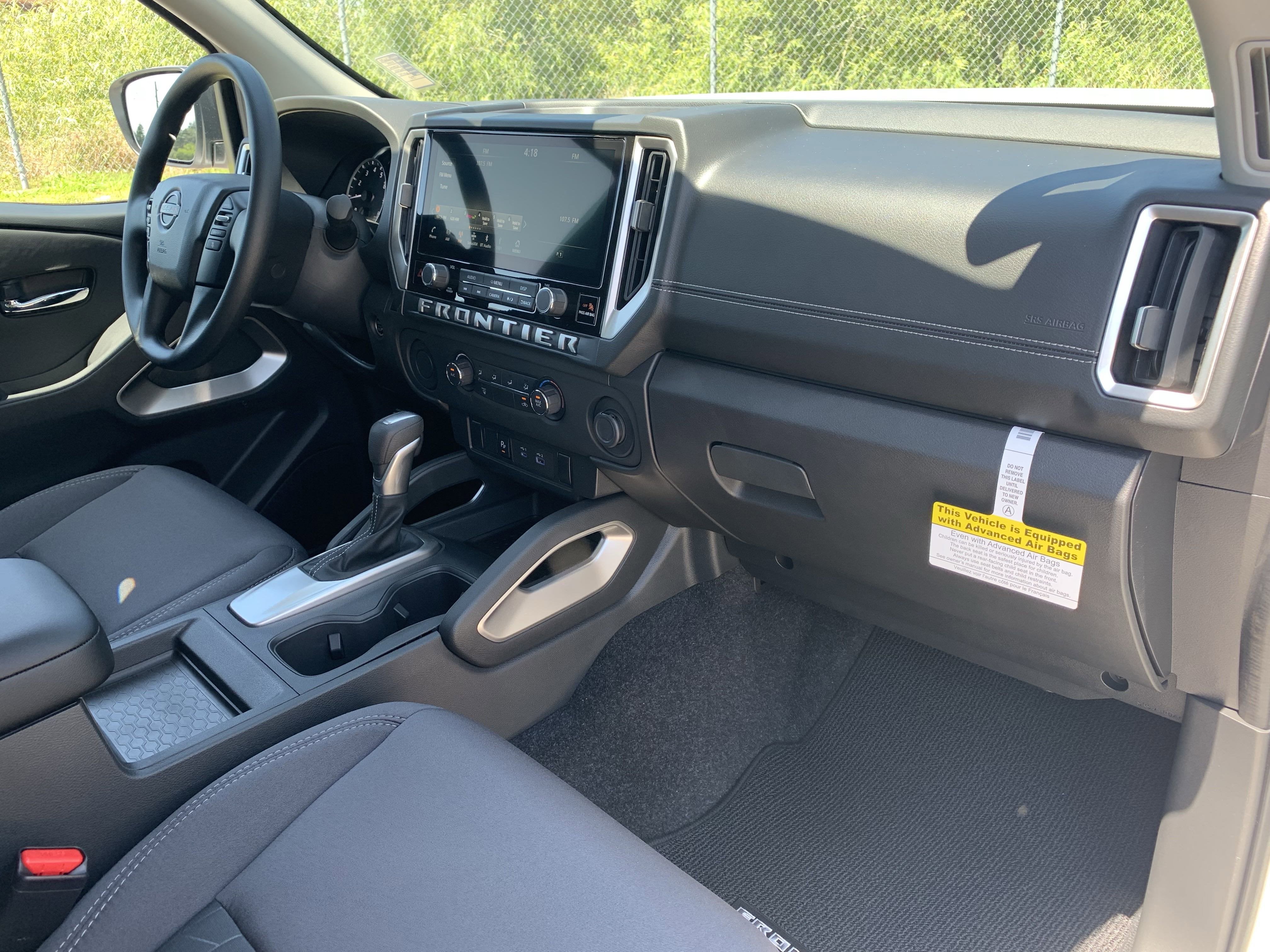 2025 Nissan Frontier SV