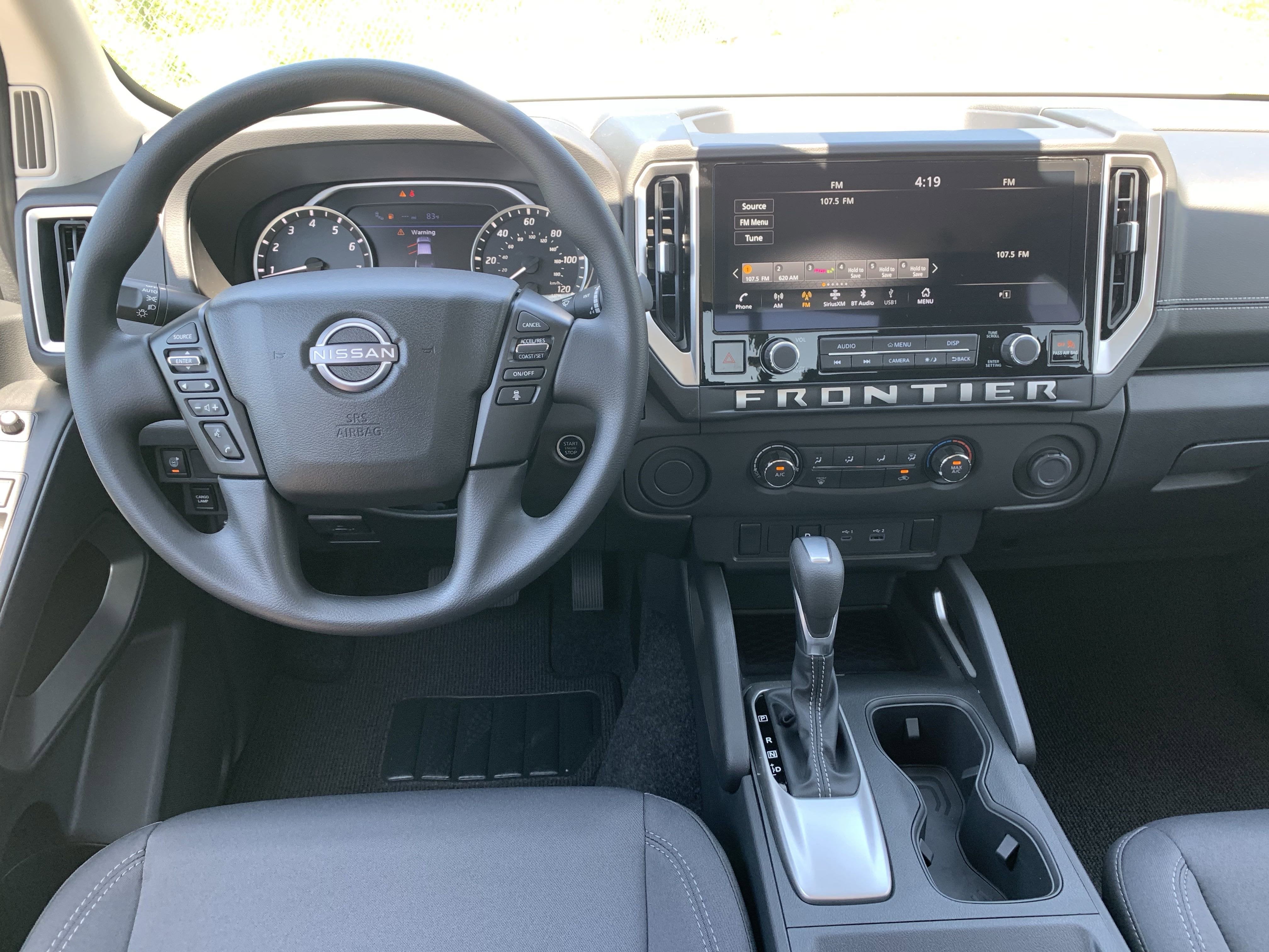 2025 Nissan Frontier SV