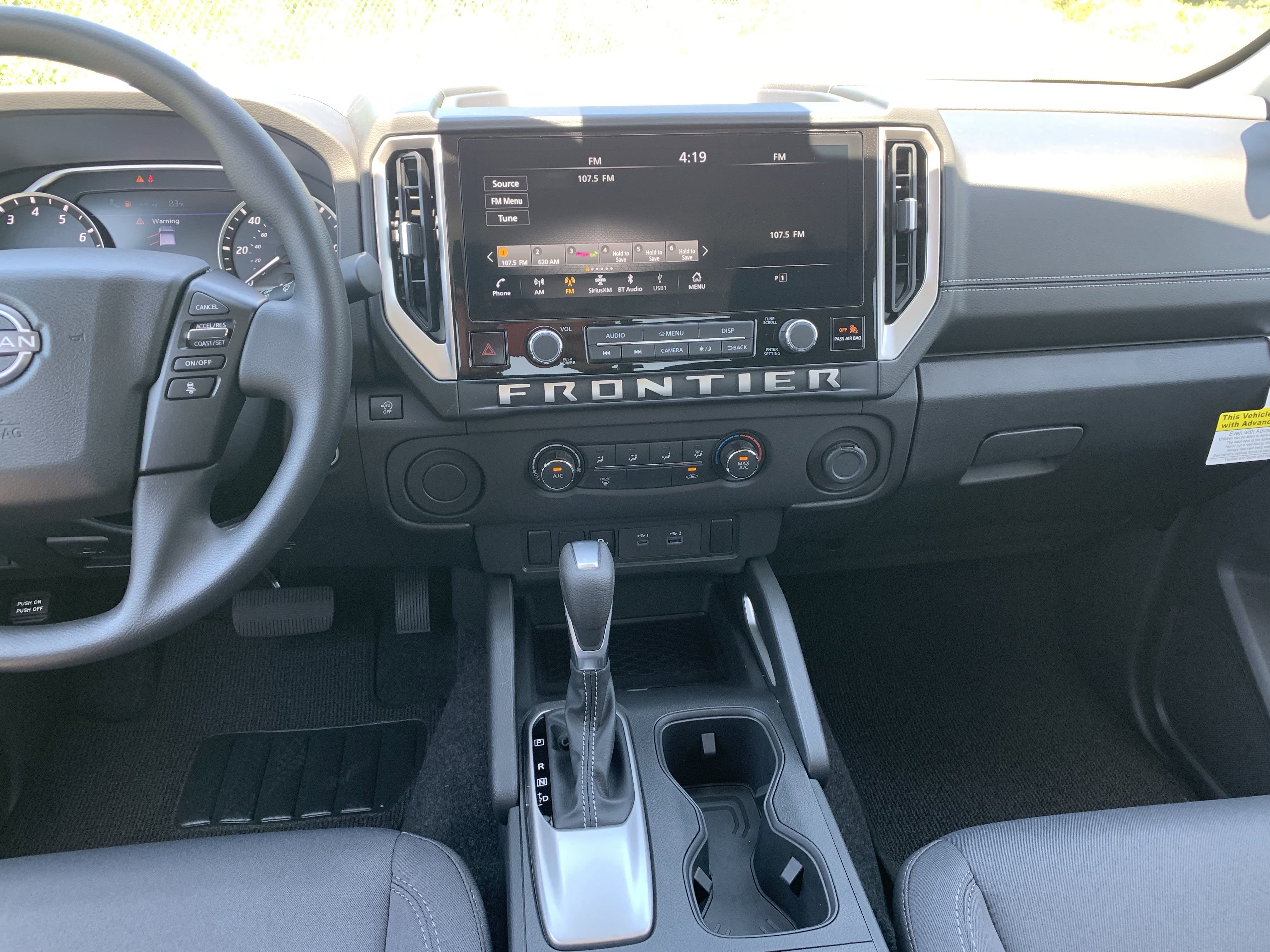 2025 Nissan Frontier SV