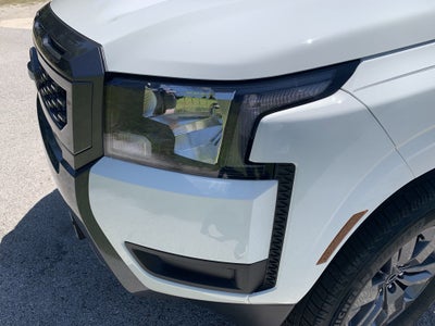 2025 Nissan Frontier SV