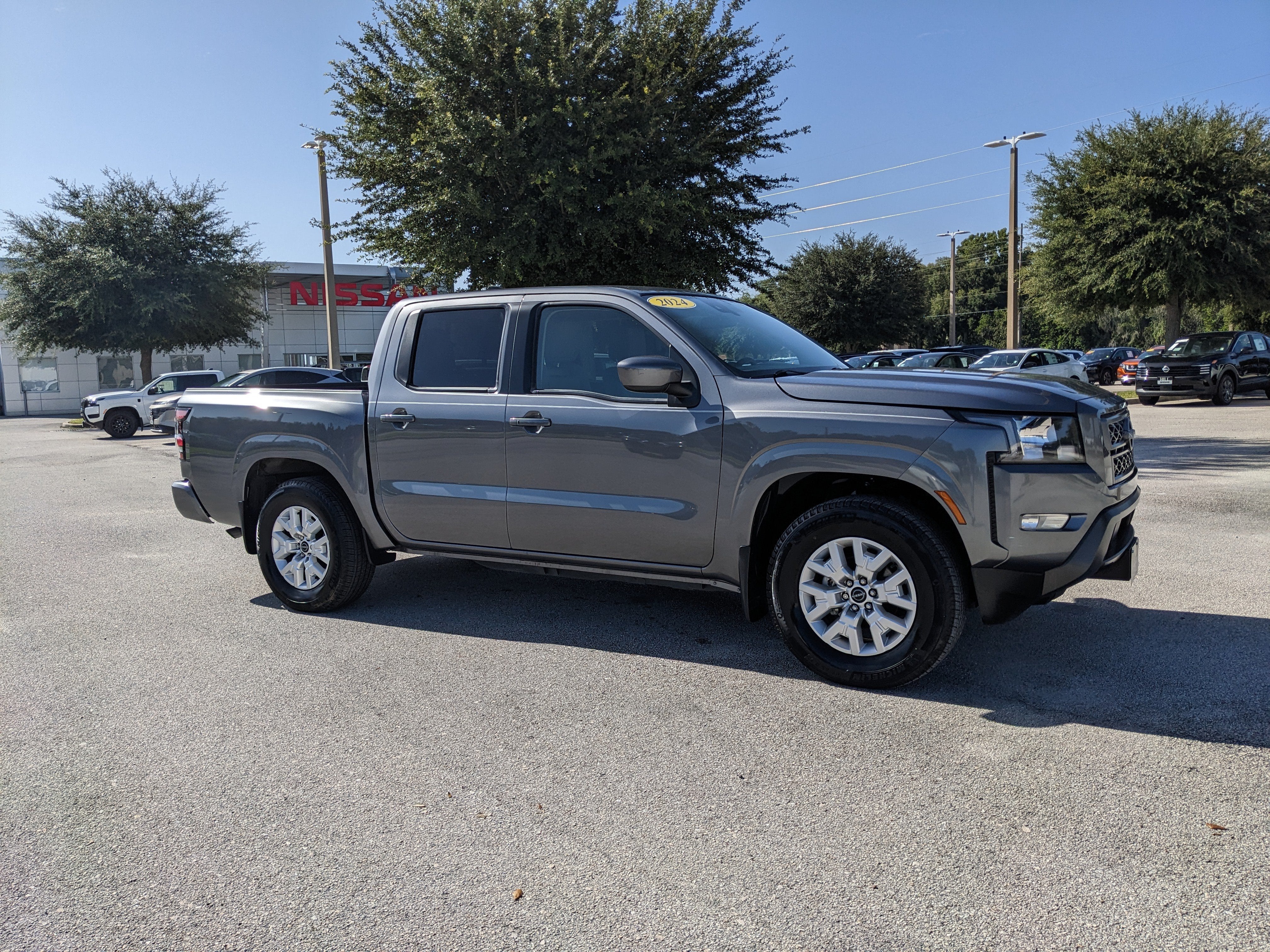 2024 Nissan Frontier SV