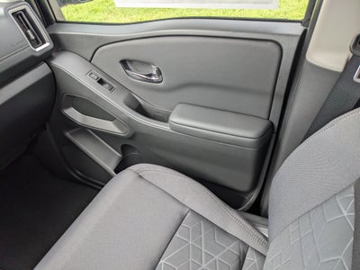 2027 Nissan Frontier SV