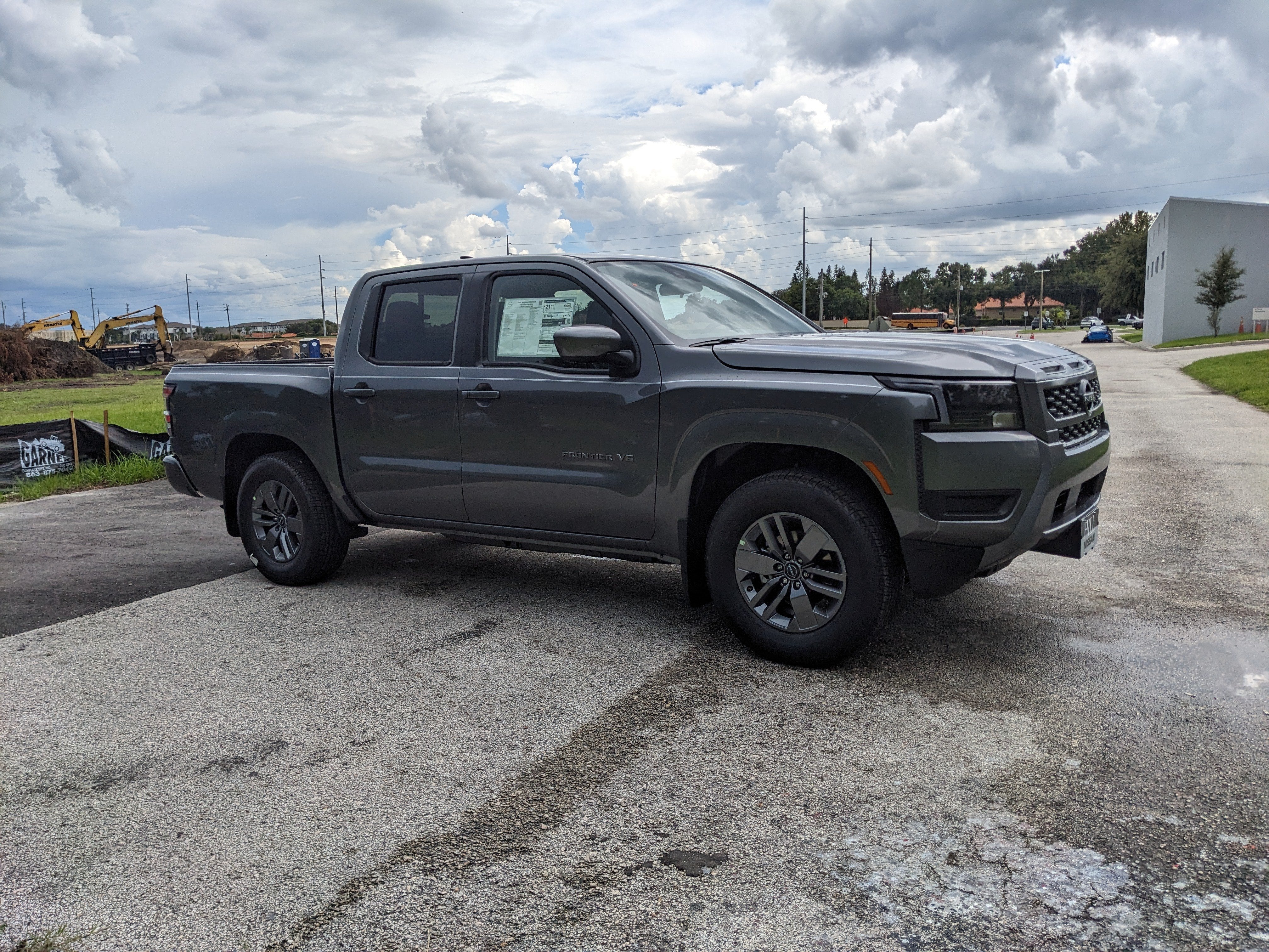 2027 Nissan Frontier SV
