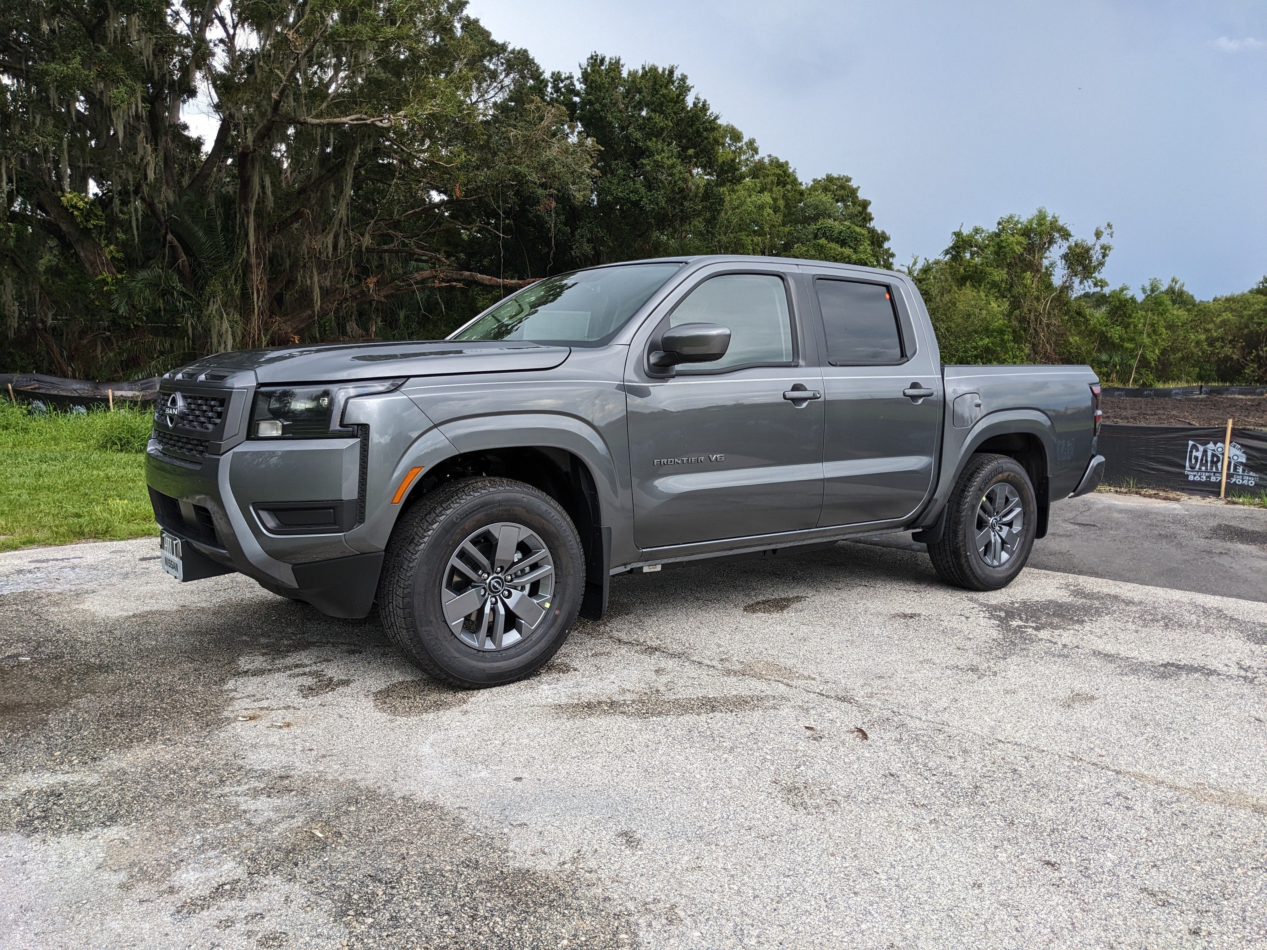 2027 Nissan Frontier SV