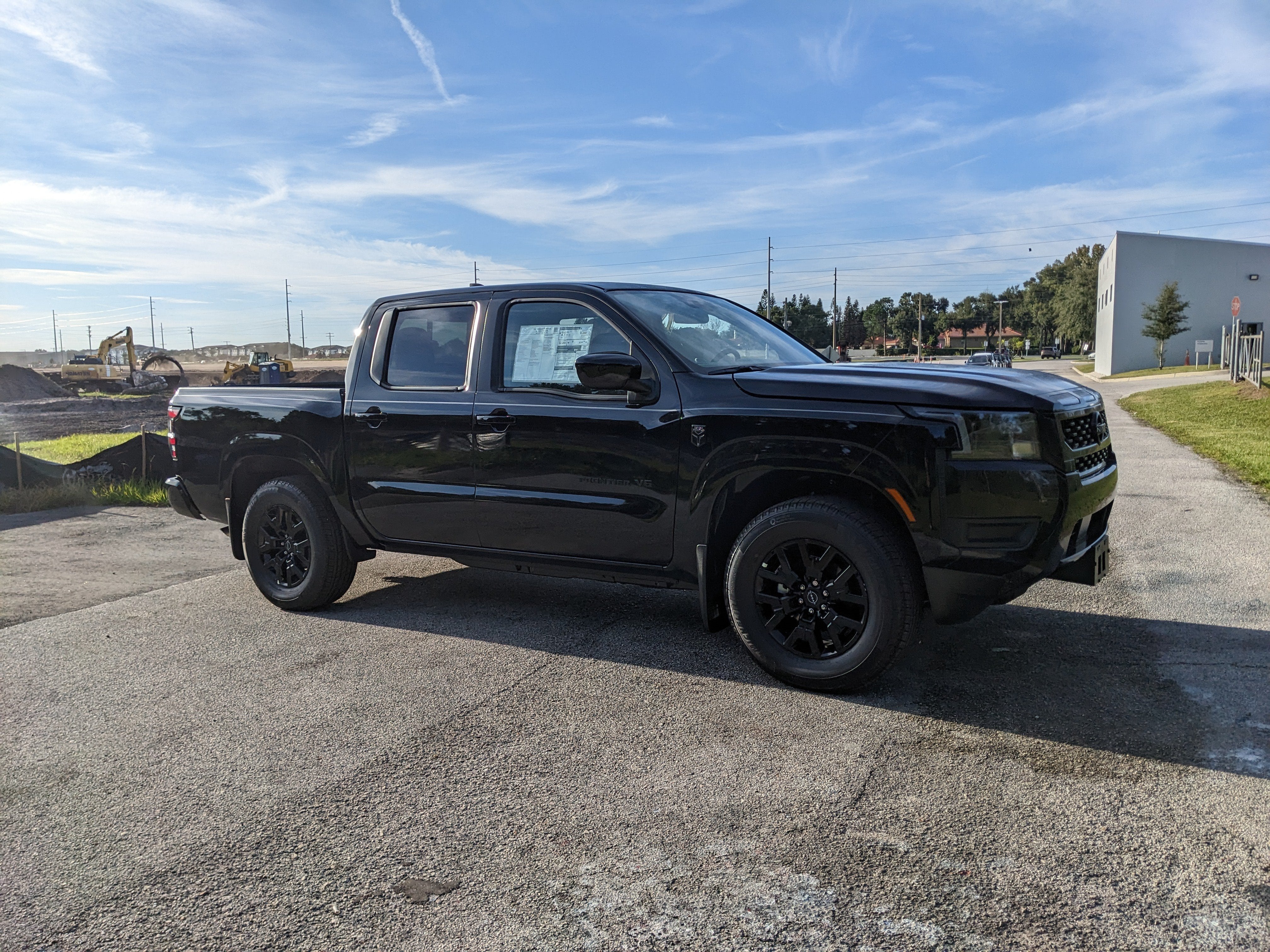 2027 Nissan Frontier SV