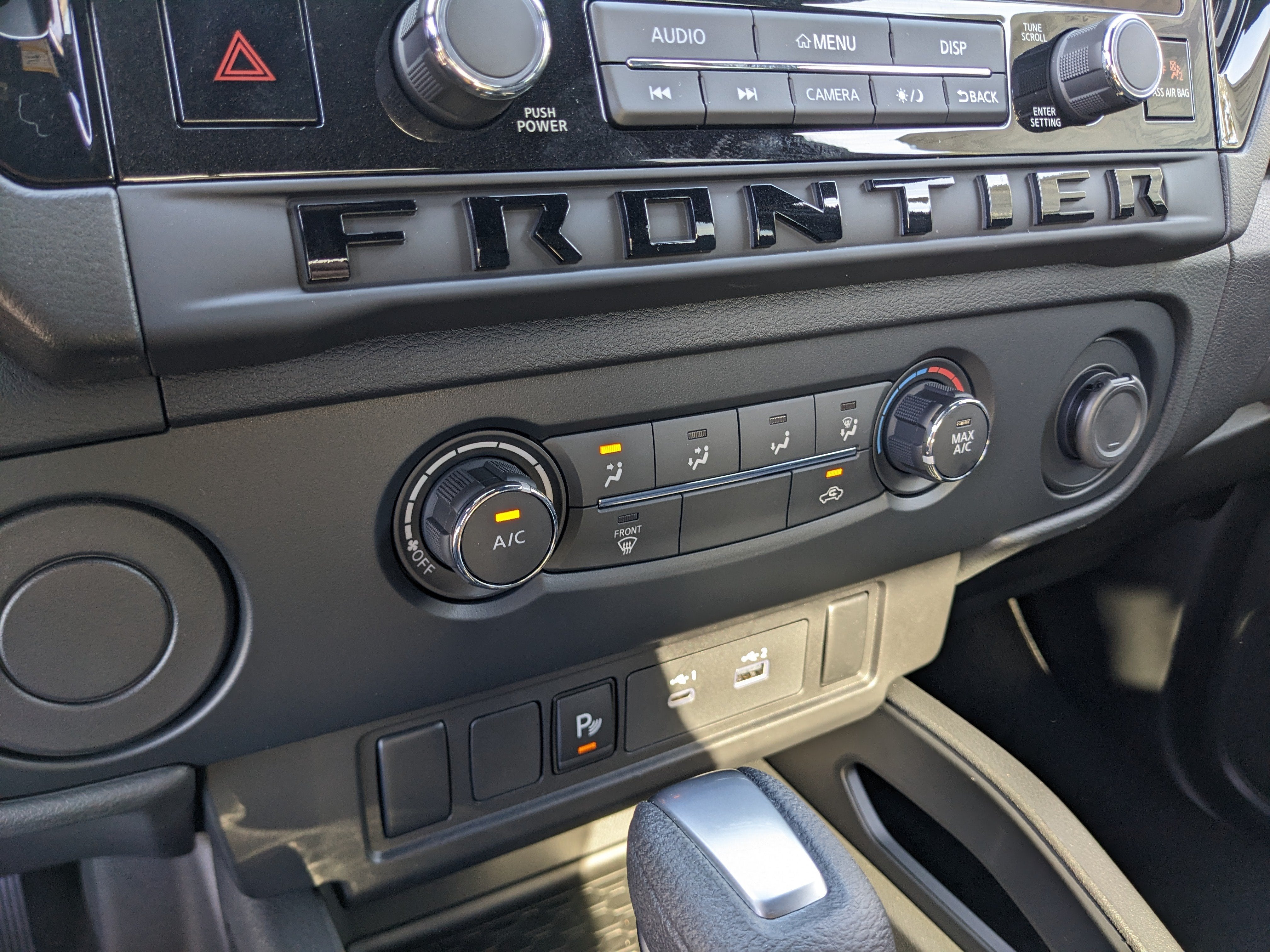 2027 Nissan Frontier SV