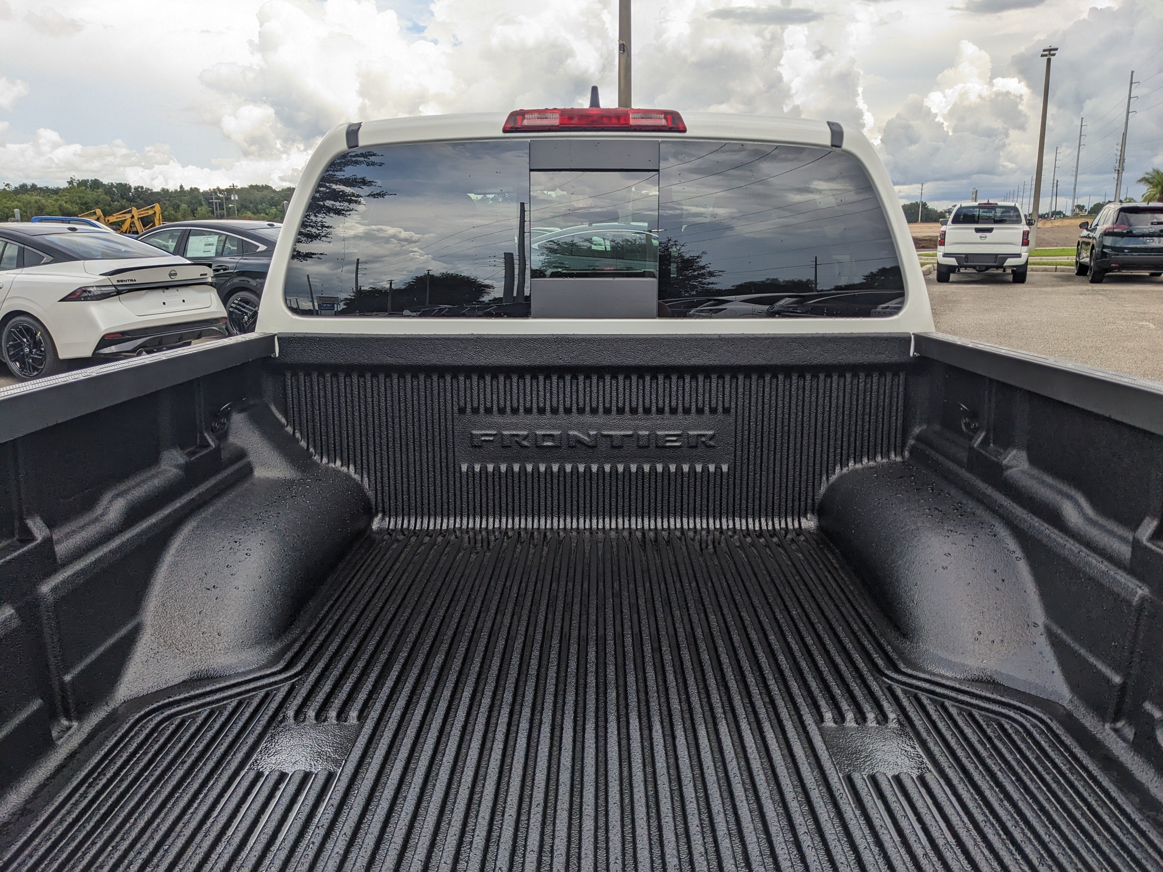 2027 Nissan Frontier SV