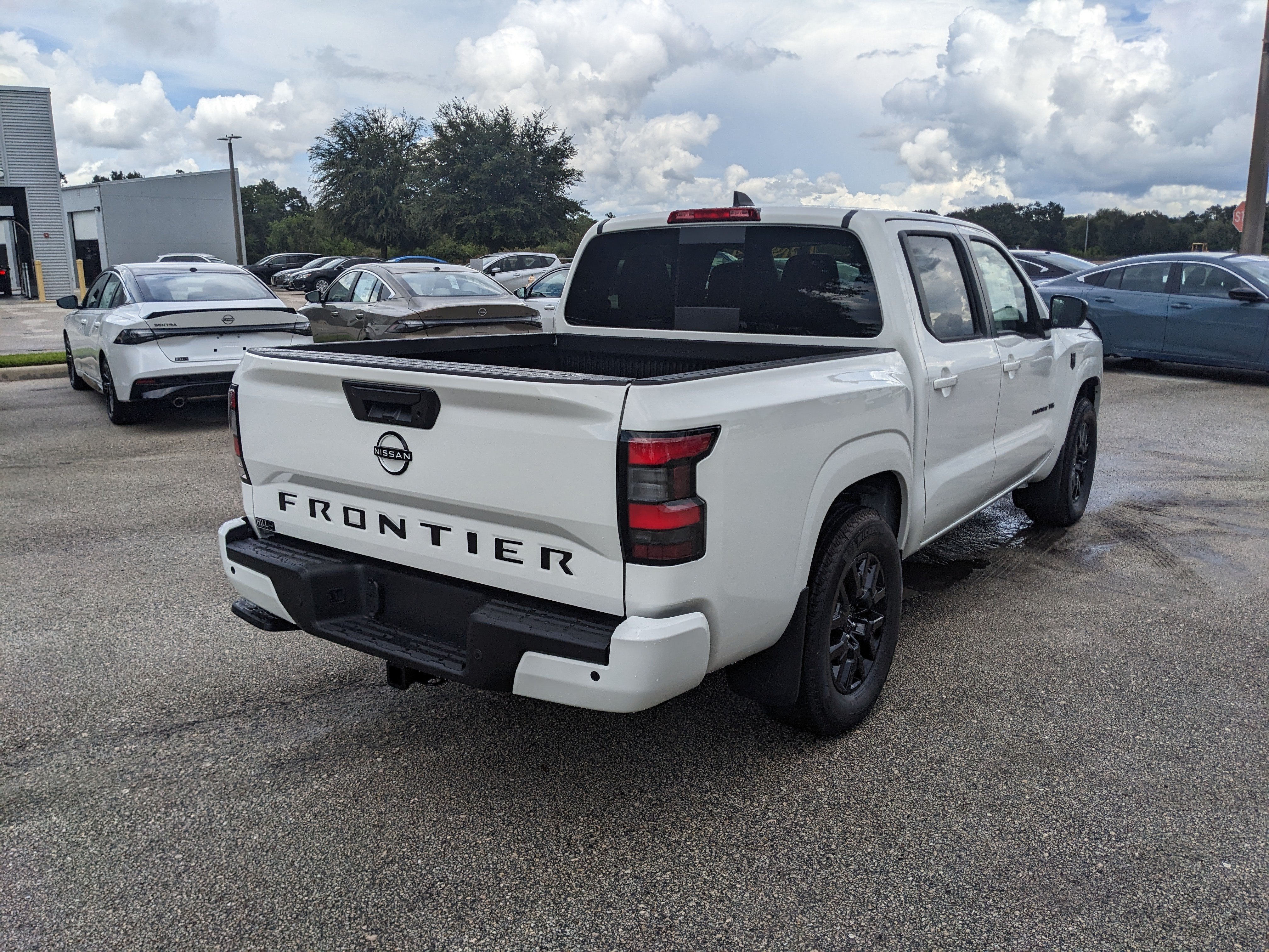 2027 Nissan Frontier SV
