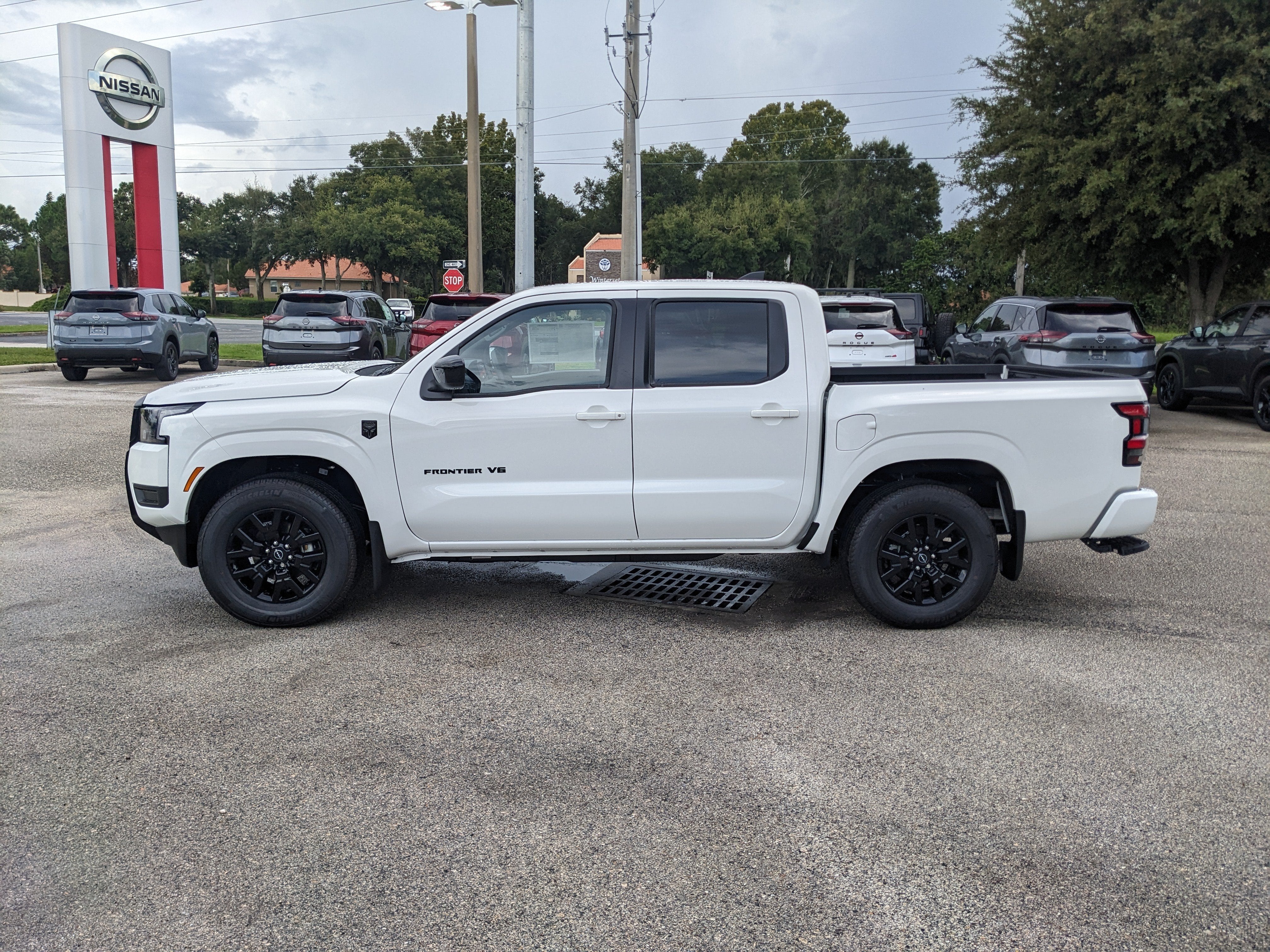 2027 Nissan Frontier SV