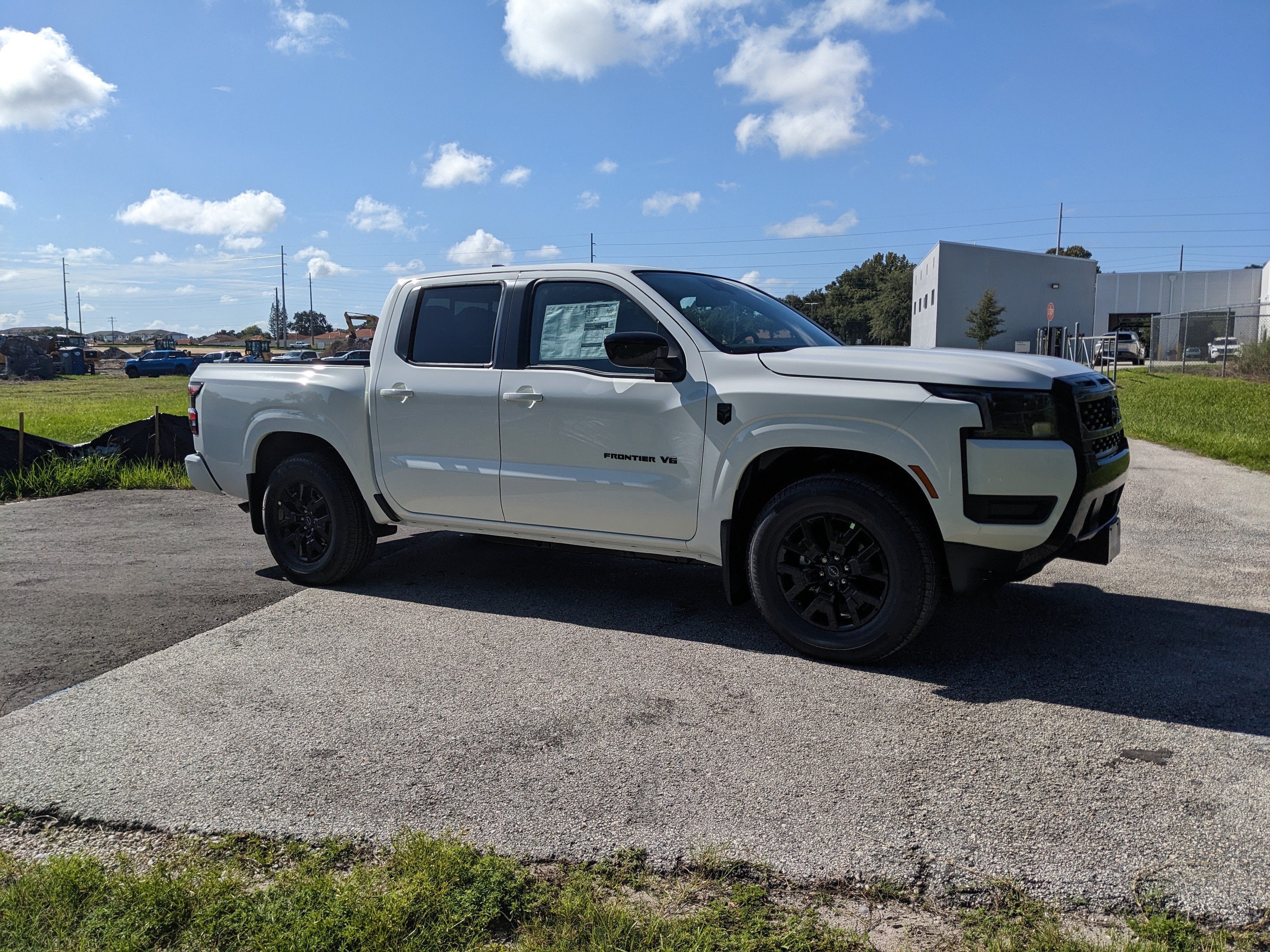 2027 Nissan Frontier SV