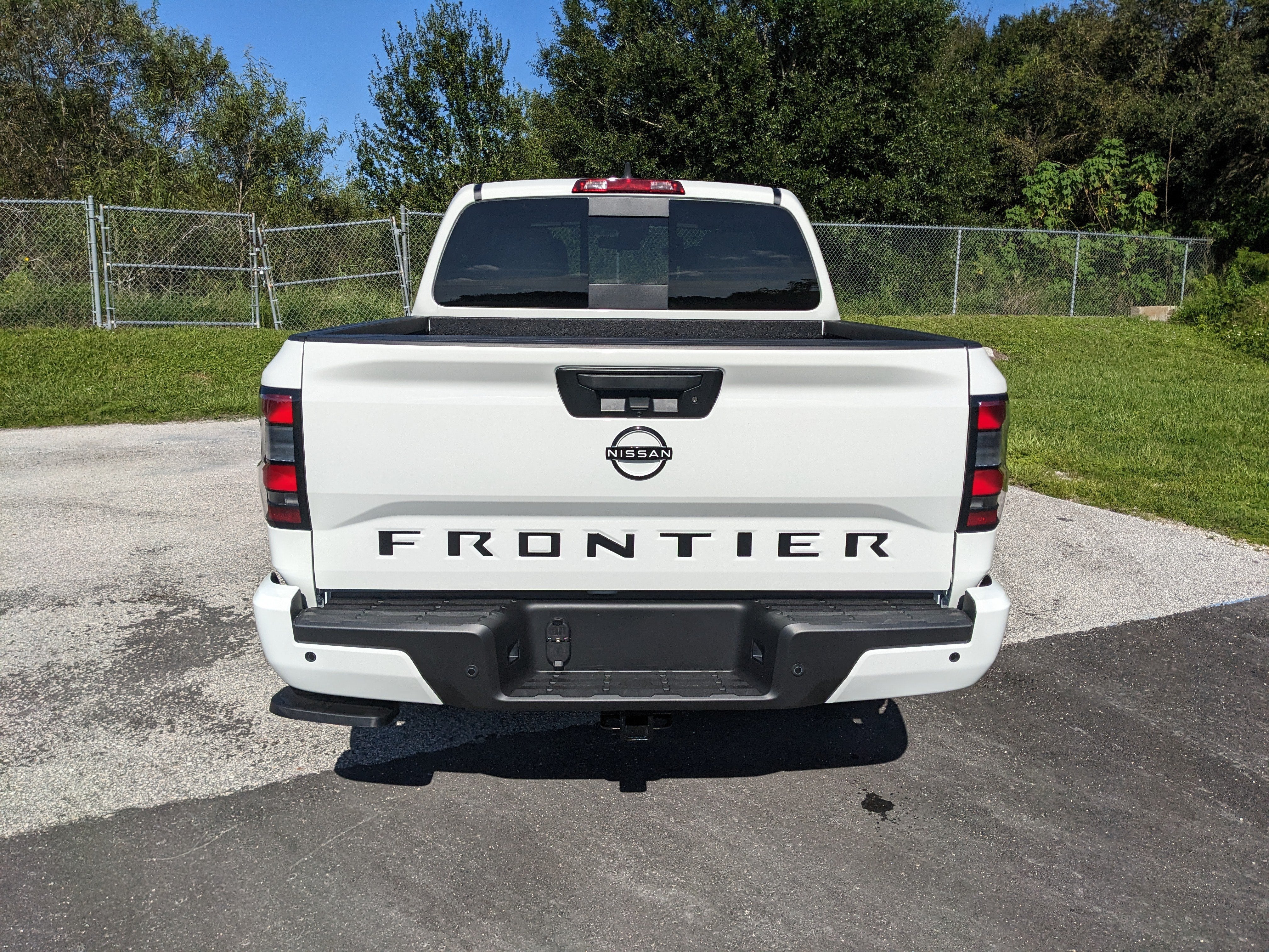 2027 Nissan Frontier SV
