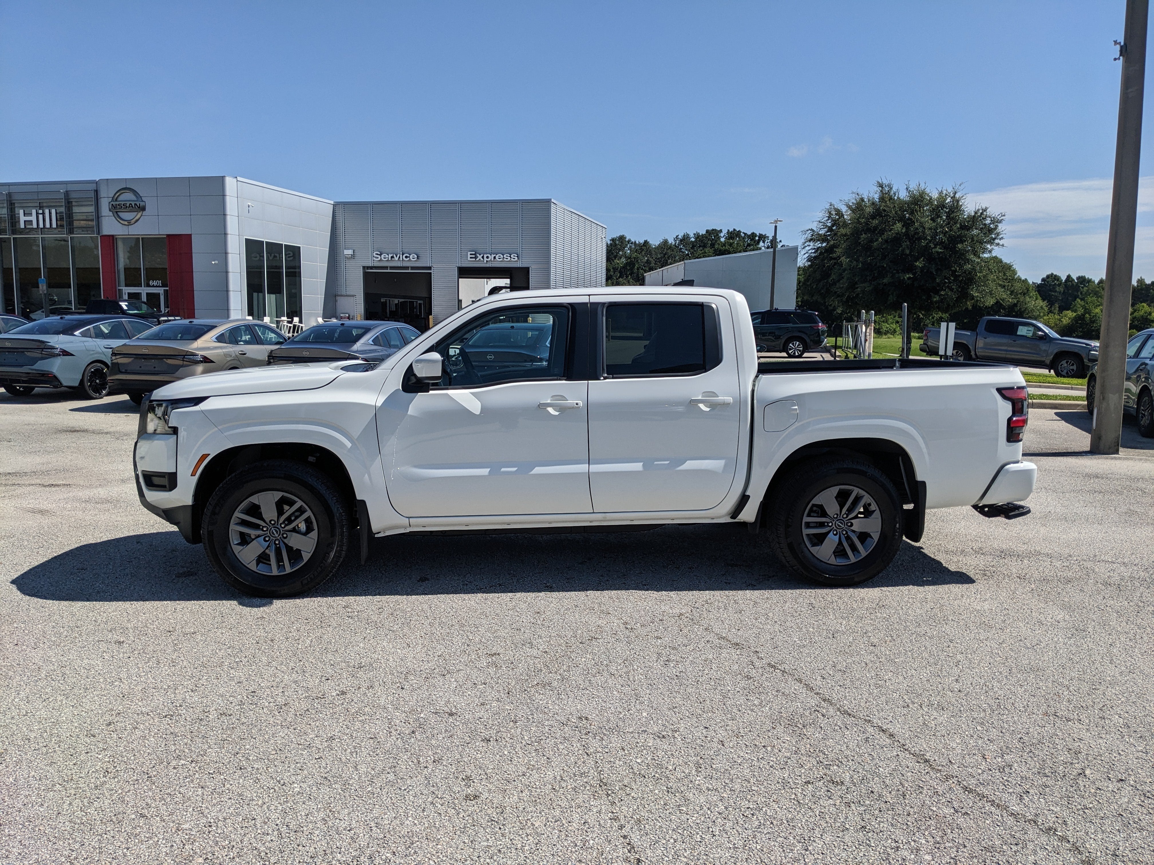 2026 Nissan Frontier SV