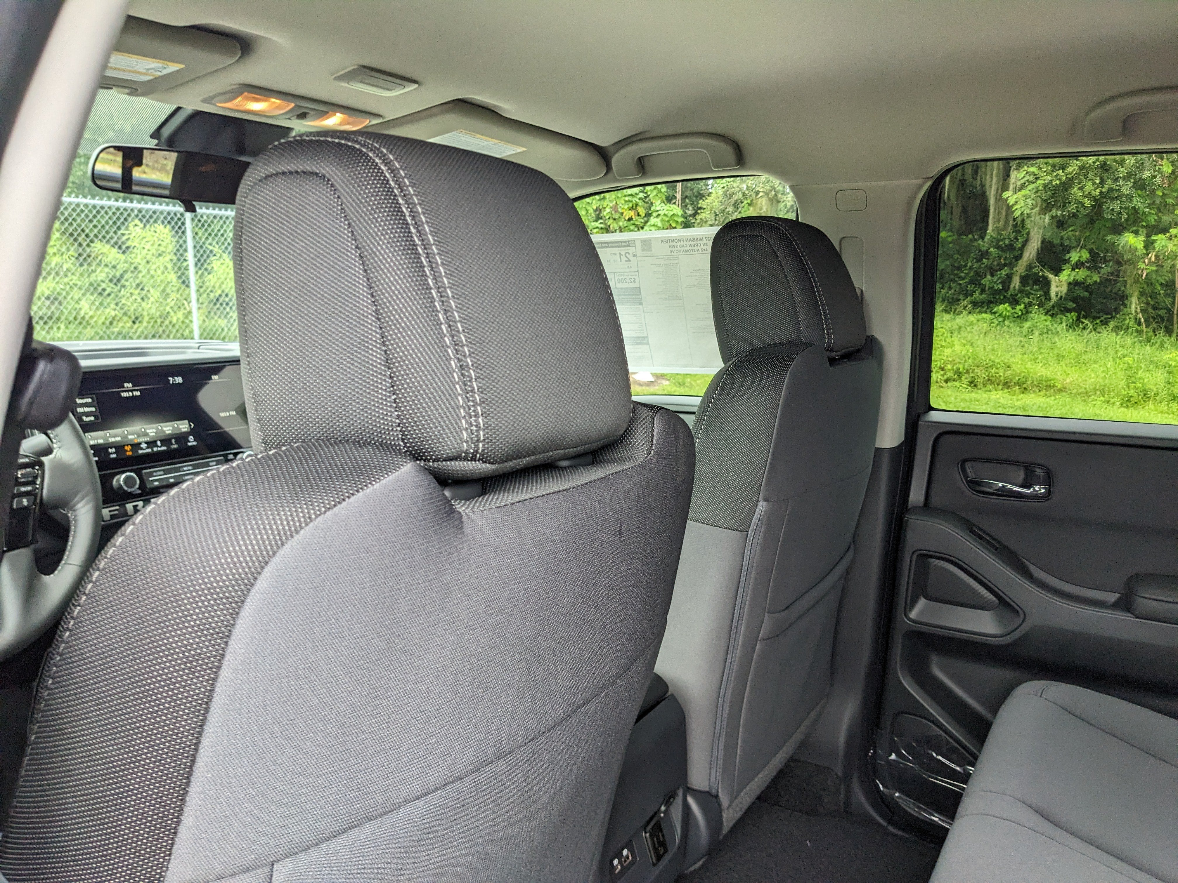 2027 Nissan Frontier SV